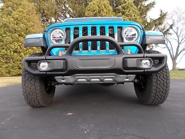 Jeep Gladiator Swapping the Mojave plastic bumper with the Mopar steel bumper DS320.JPG
