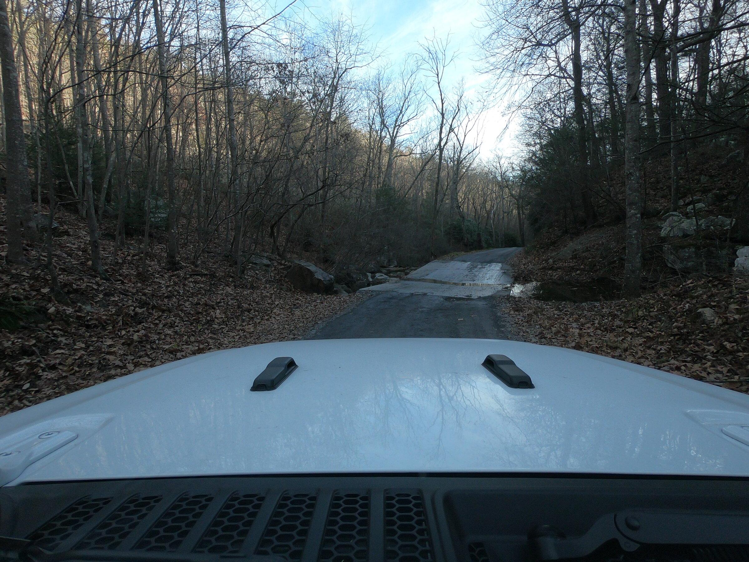 Jeep Gladiator Forest Service Roads between Edinburgh and New Market, VA GOPR4261.JPG