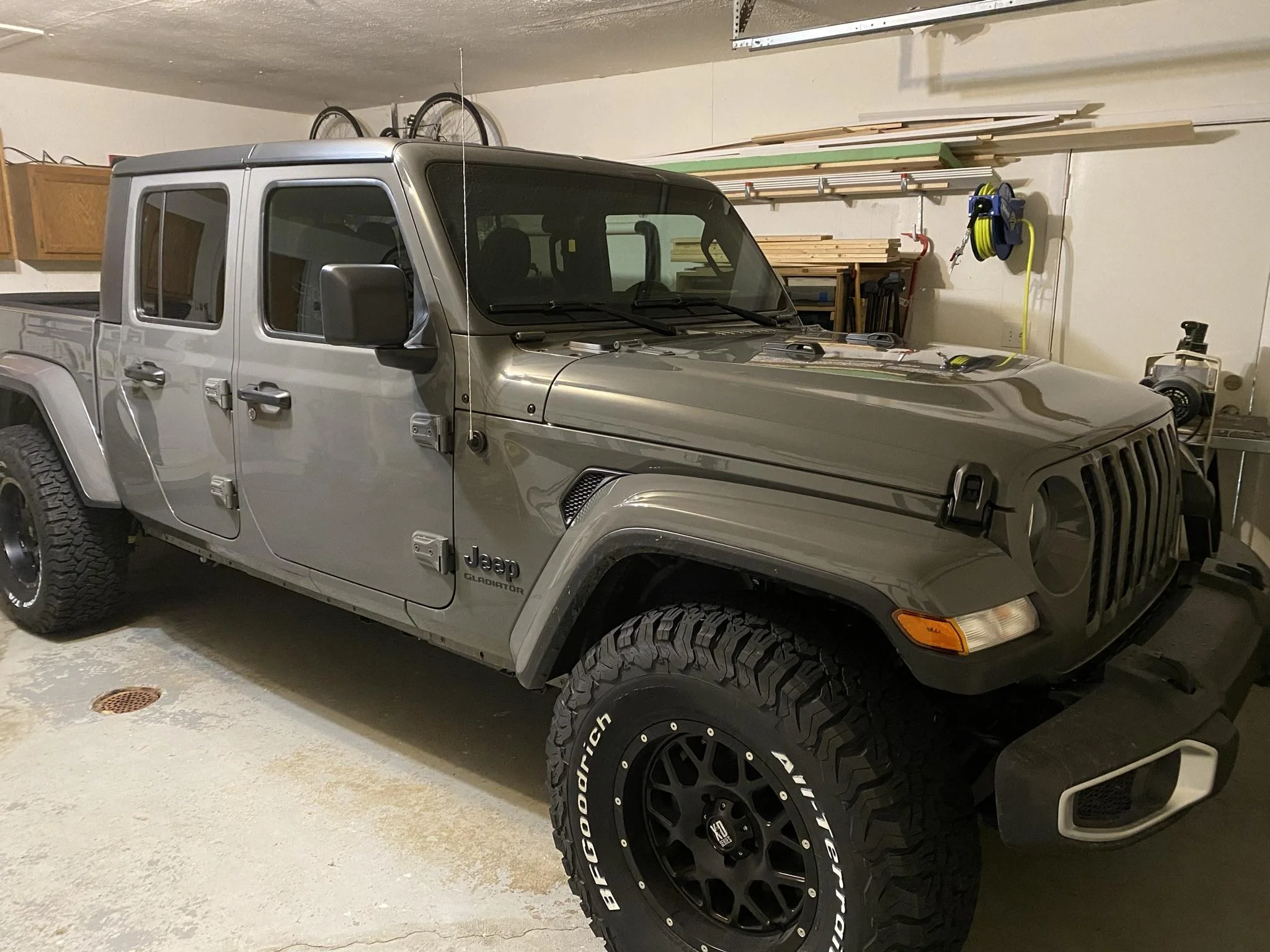Jeep Gladiator Ridge grapplers 41570710-0E09-46B9-AF5C-23D5B834D848