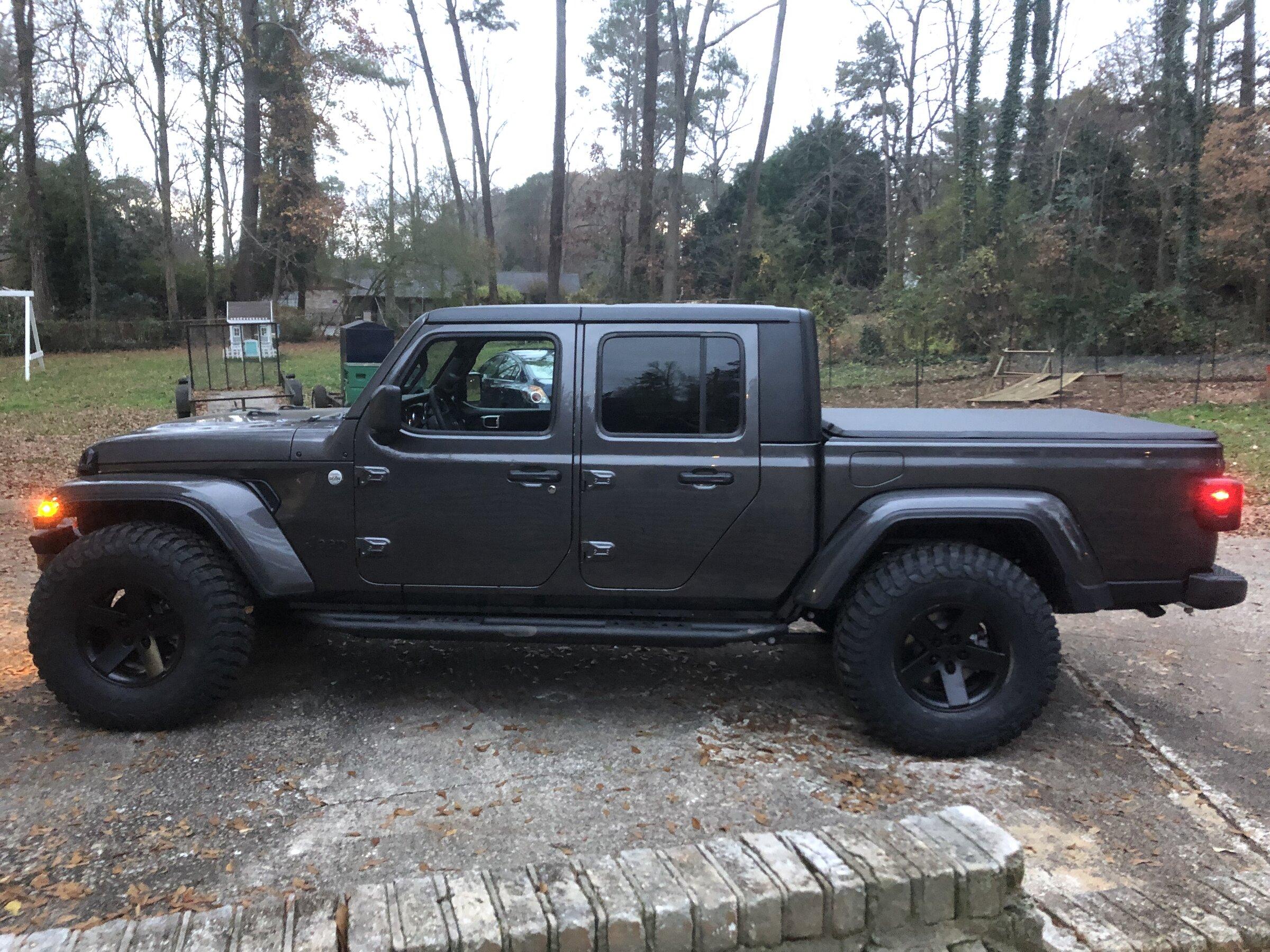 Jeep Gladiator GRANITE CRYSTAL JT Gladiator Club 643743A7-D1C7-40BC-AEE8-A940A62EC312