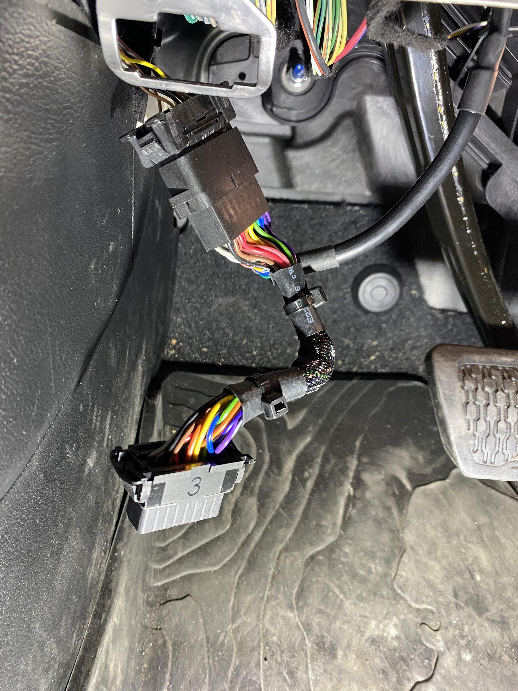 Jeep Gladiator Does my ODB2 plug look normal? 304C82EC-3BEC-45AA-AE80-3007FD550794