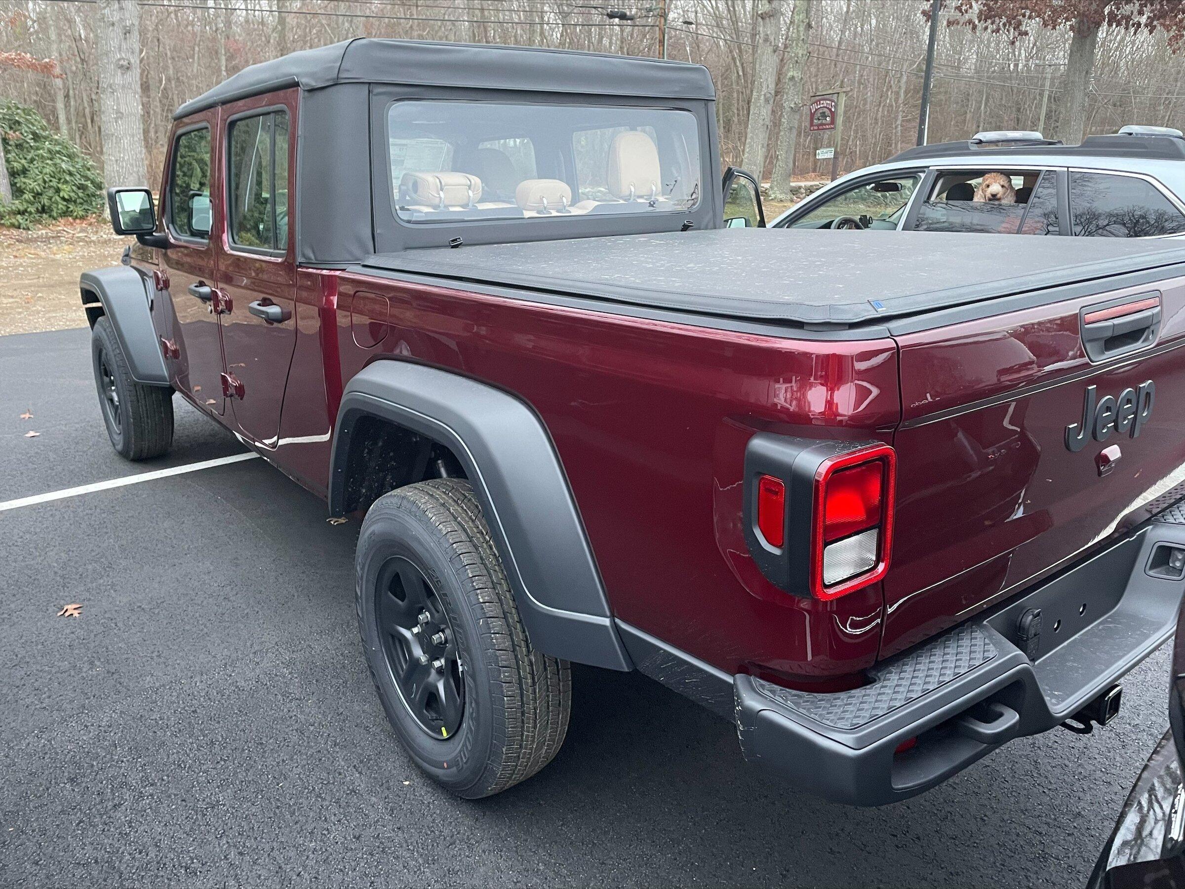 Jeep Gladiator Talk me off the ledge.... Jeep3