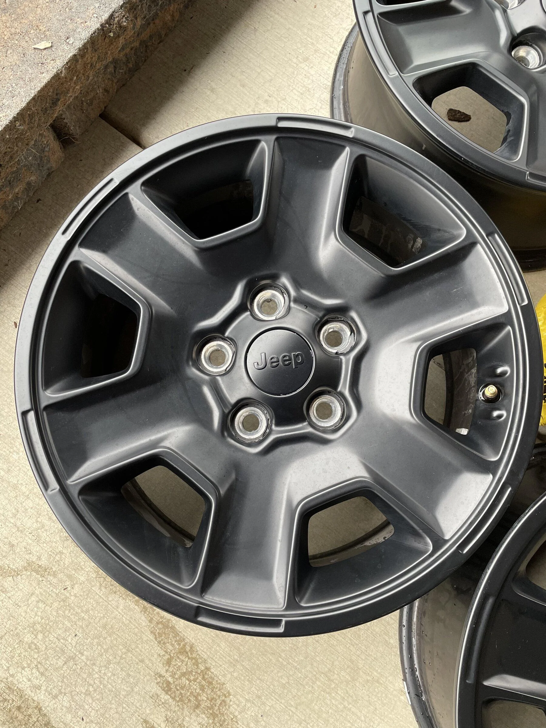 Jeep Gladiator OEM Mojave Wheels 2C8AB34A-8CC4-41EE-B4E3-20A3D41B713A