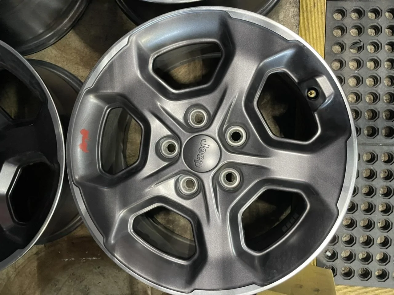 Jeep Gladiator Rubicon wheels PRICE DROP E38573B0-C6AF-416E-8B2C-B614C0199D09