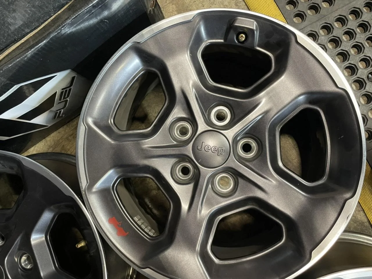 Jeep Gladiator Rubicon wheels PRICE DROP DDCDA89D-30CC-49A6-8BFF-4A84C02CDDA2