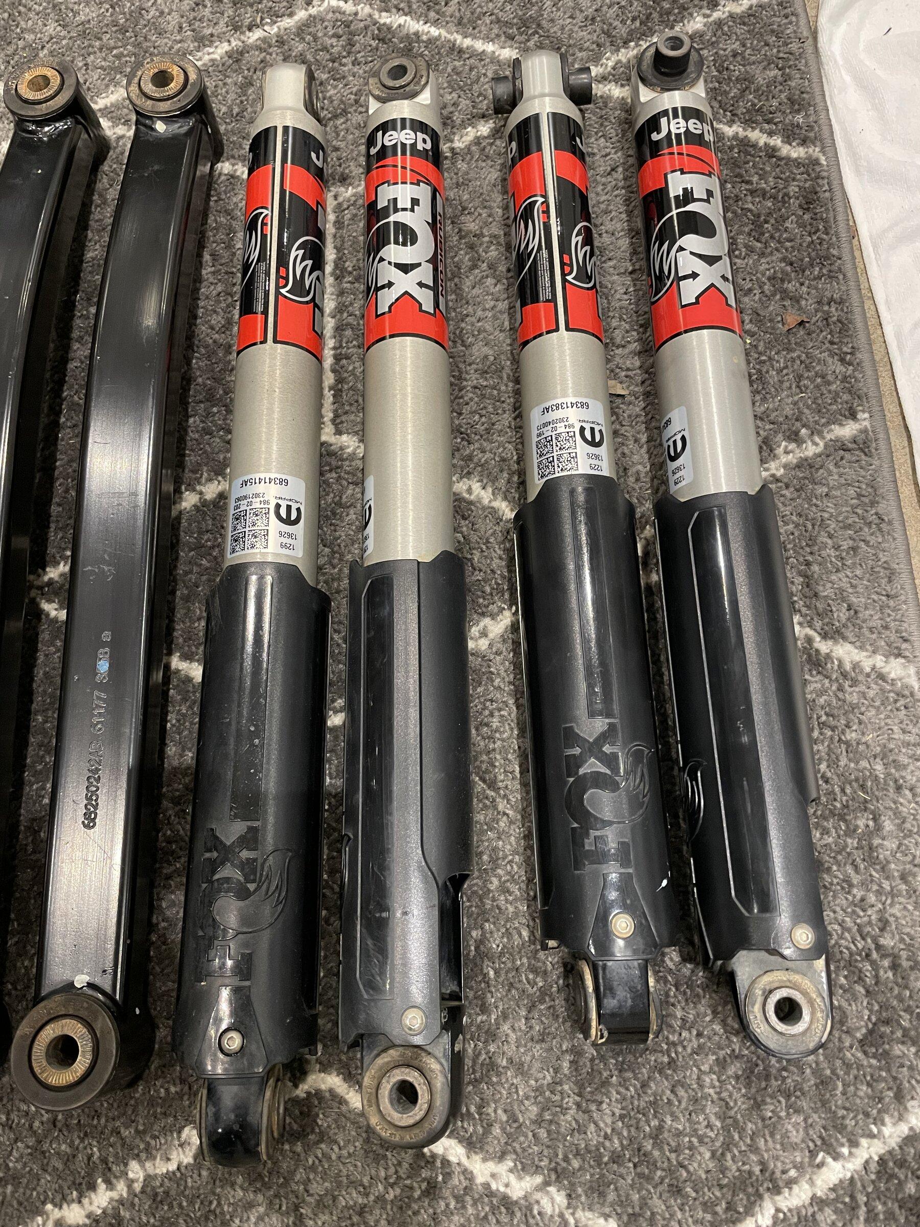Jeep Gladiator Rubicon takeoff suspension $300 AFB76E4F-B318-4F5B-AC93-3B703994FF9C