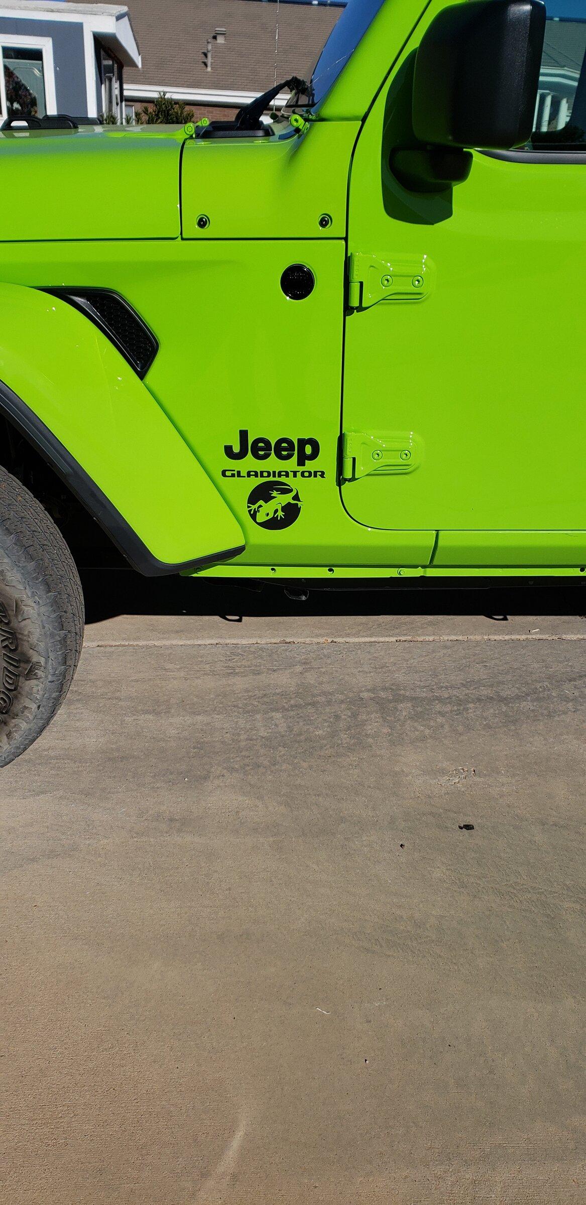 Jeep Gladiator Stick Pics - The Unofficial place to show off your decals and stickers 20211122_111108[1]