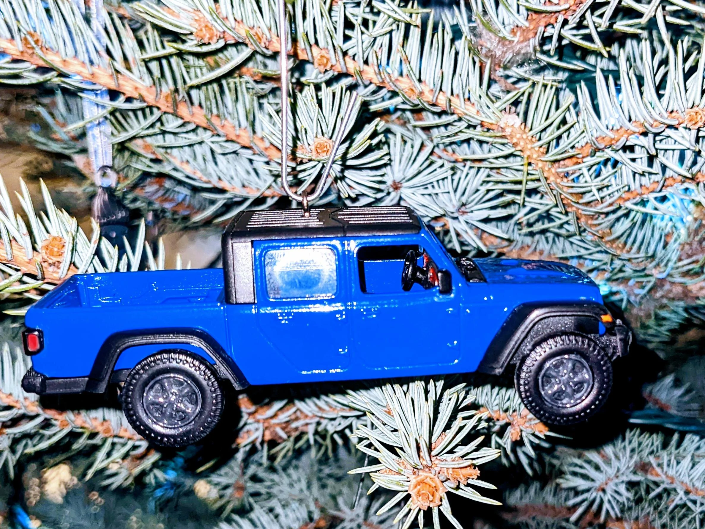 Jeep Gladiator Toys? PXL_20211209_225039752~3