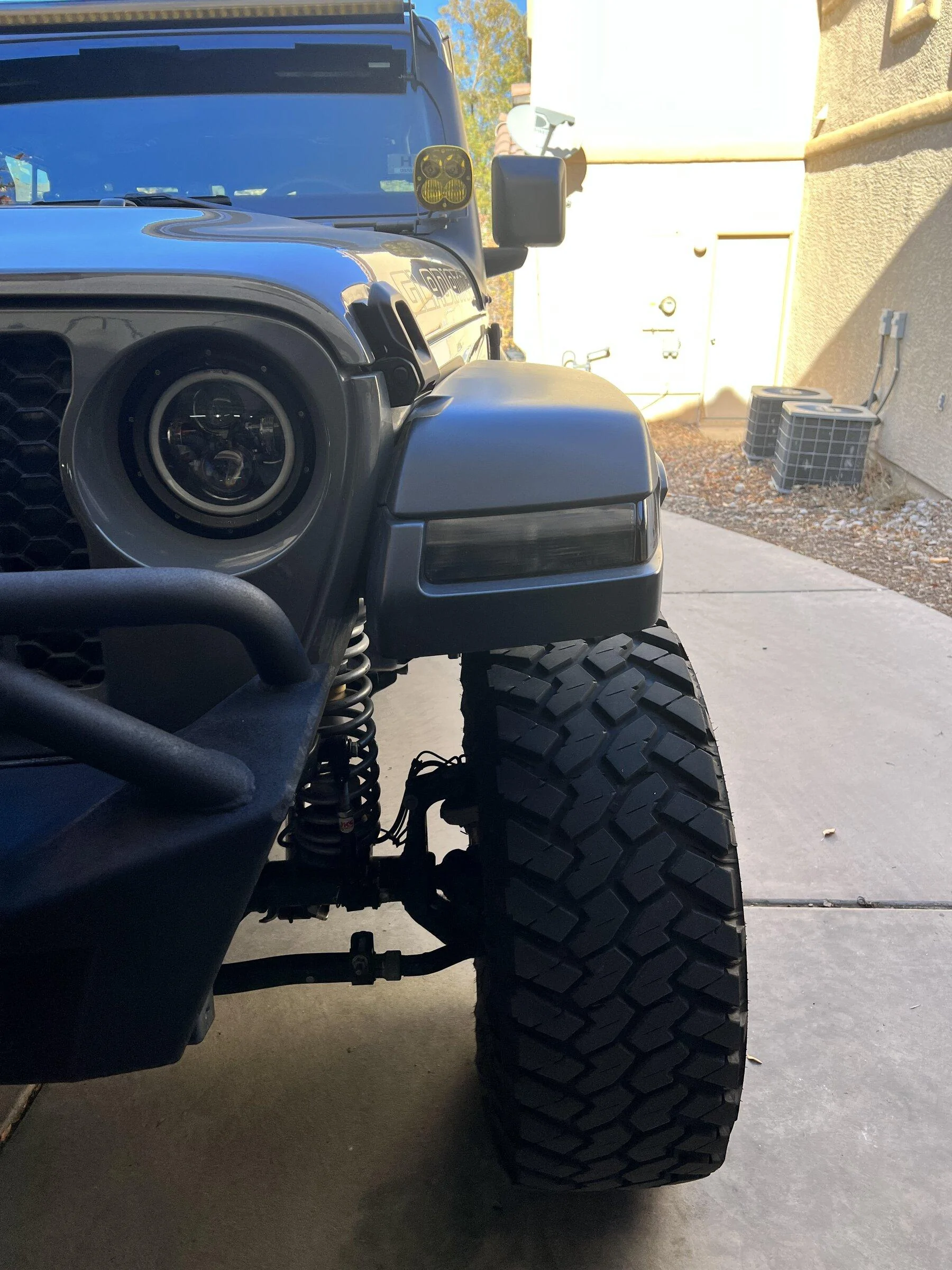 Jeep Gladiator Has anyone done a fender chop on a max tow 552677C1-0AC9-48F6-9D84-A41EFC1B0D87