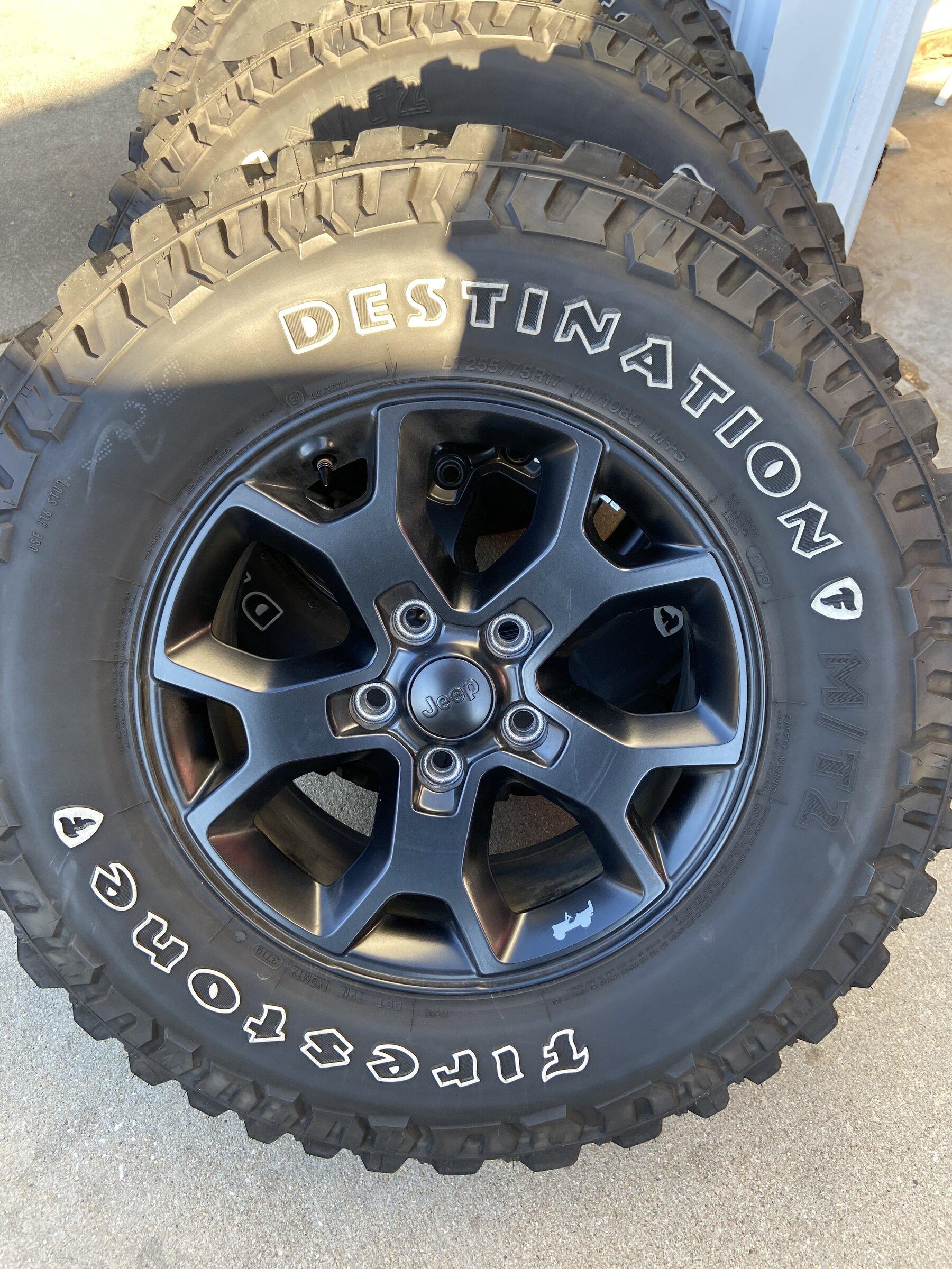 Jeep Gladiator Willys wheels and tires 2EA1A3B3-029E-4146-9697-88FF6F06DB30