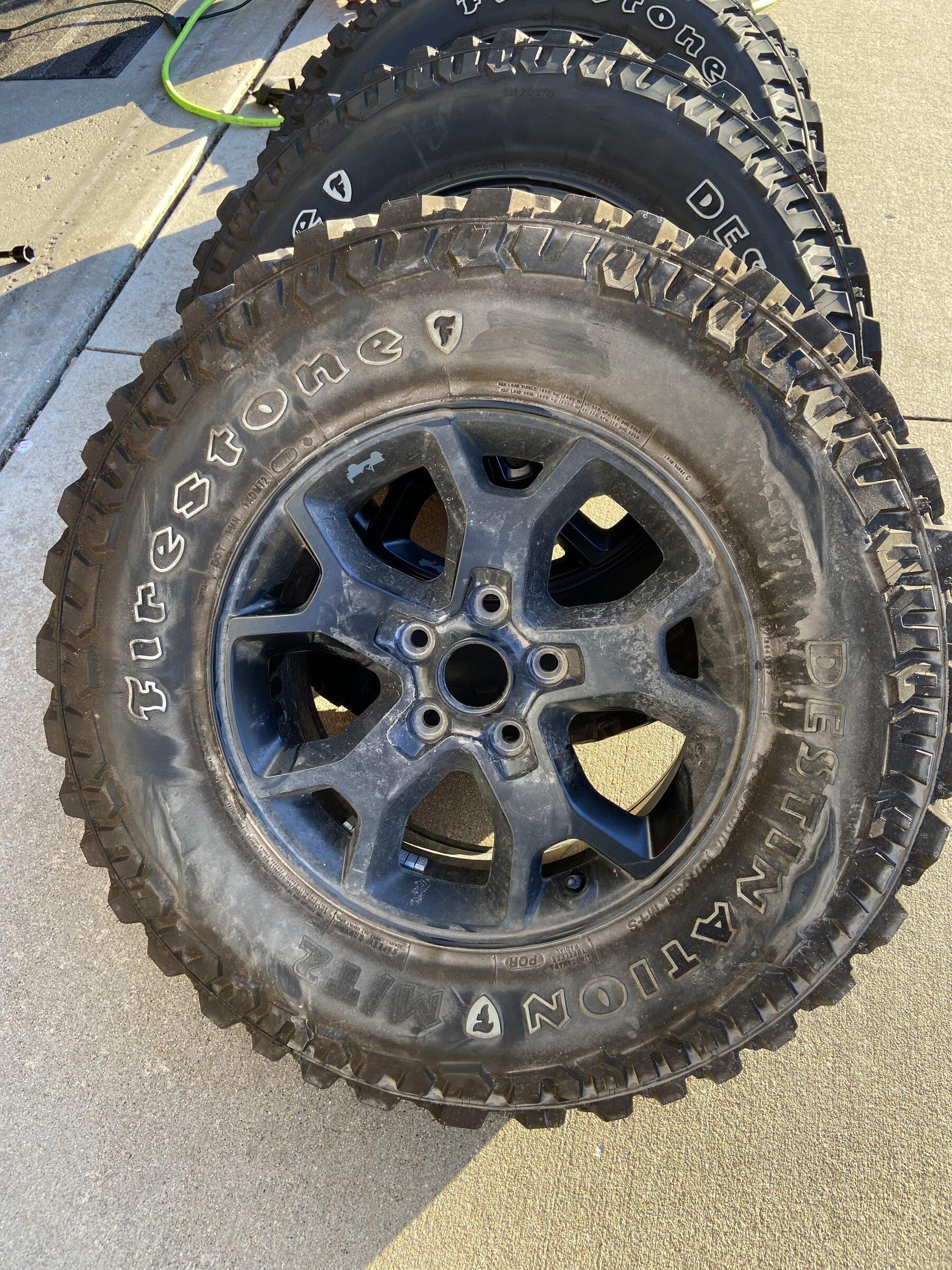 Jeep Gladiator Willys wheels and tires 31BE22B9-C22F-4184-845A-21A9DEB0092F