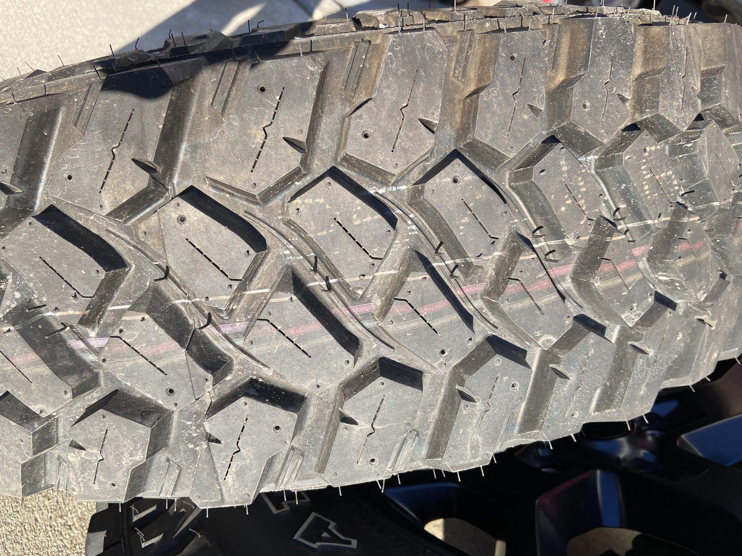 Jeep Gladiator Willys wheels and tires E98D5914-4BA8-417B-9DBC-F2C46457E91D