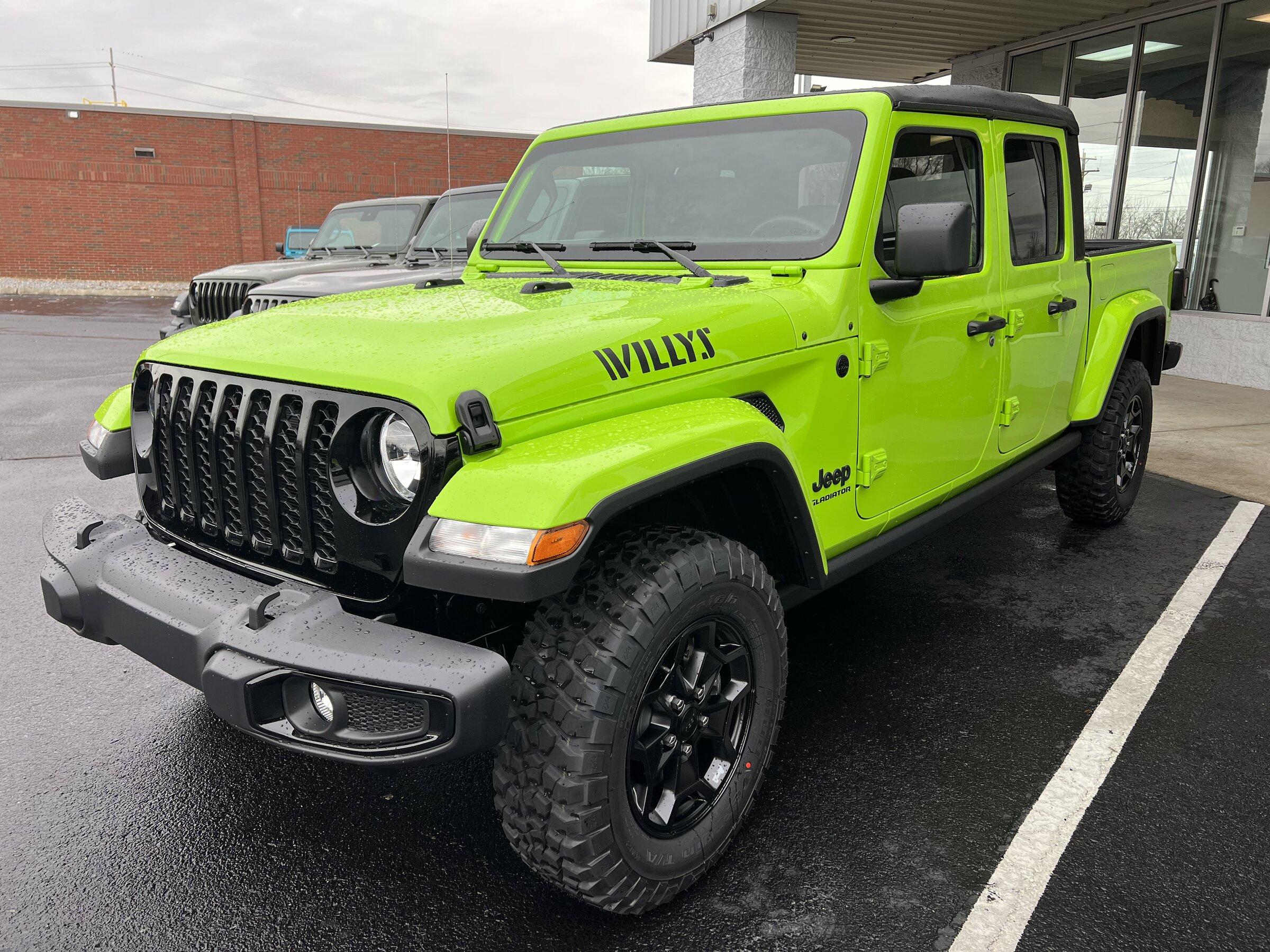 Jeep Gladiator GECKO GREEN Gladiator Club B45E6CCA-5DE4-4754-876A-6565F4A87AC1
