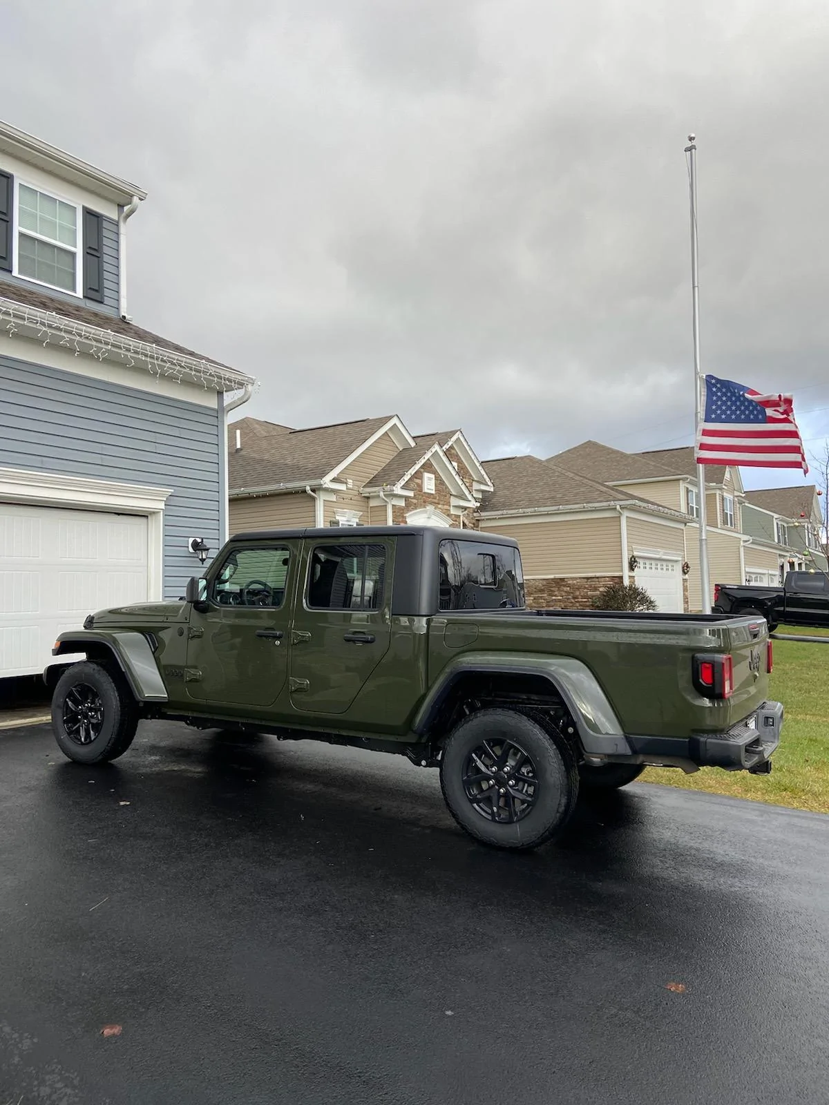 Jeep Gladiator 22 Sport S 3 Week Build Time IMG_20211211_234300