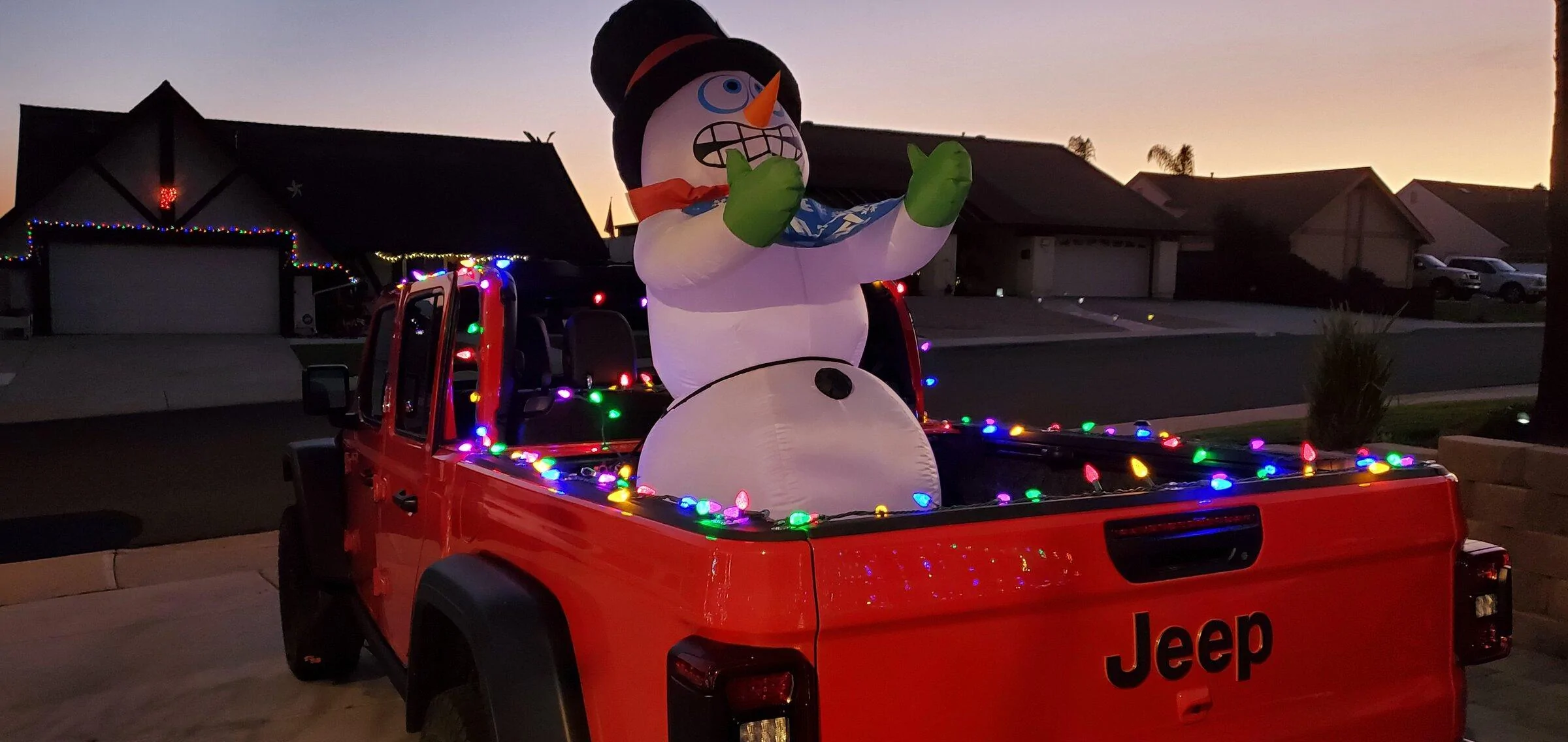 Jeep Gladiator Christmas lights on Gladiator.  Would you?  How to? 20211211_170616