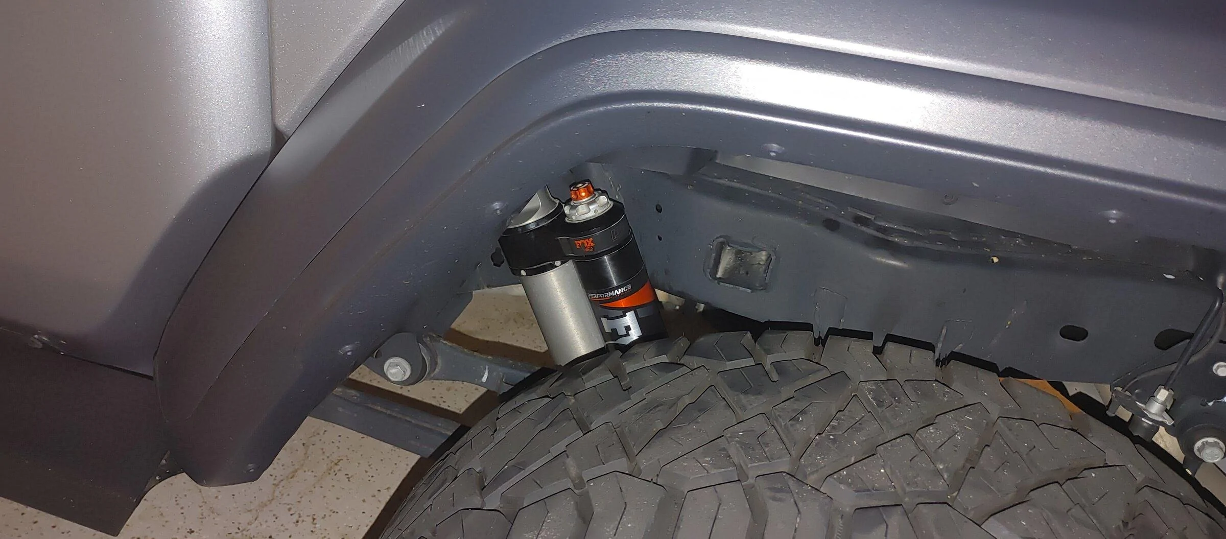 Jeep Gladiator Fox 2.0 vs 2.5 question... 0810210844