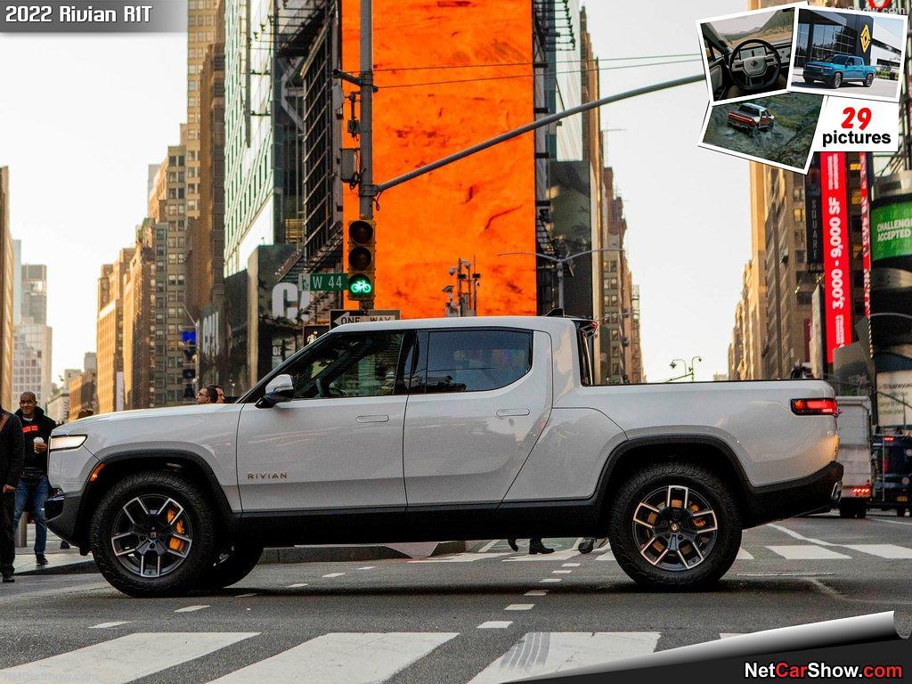 Jeep Gladiator Rivian out in the wild. AND suffers a blow out... Rivian-R1T-2022-1024-06