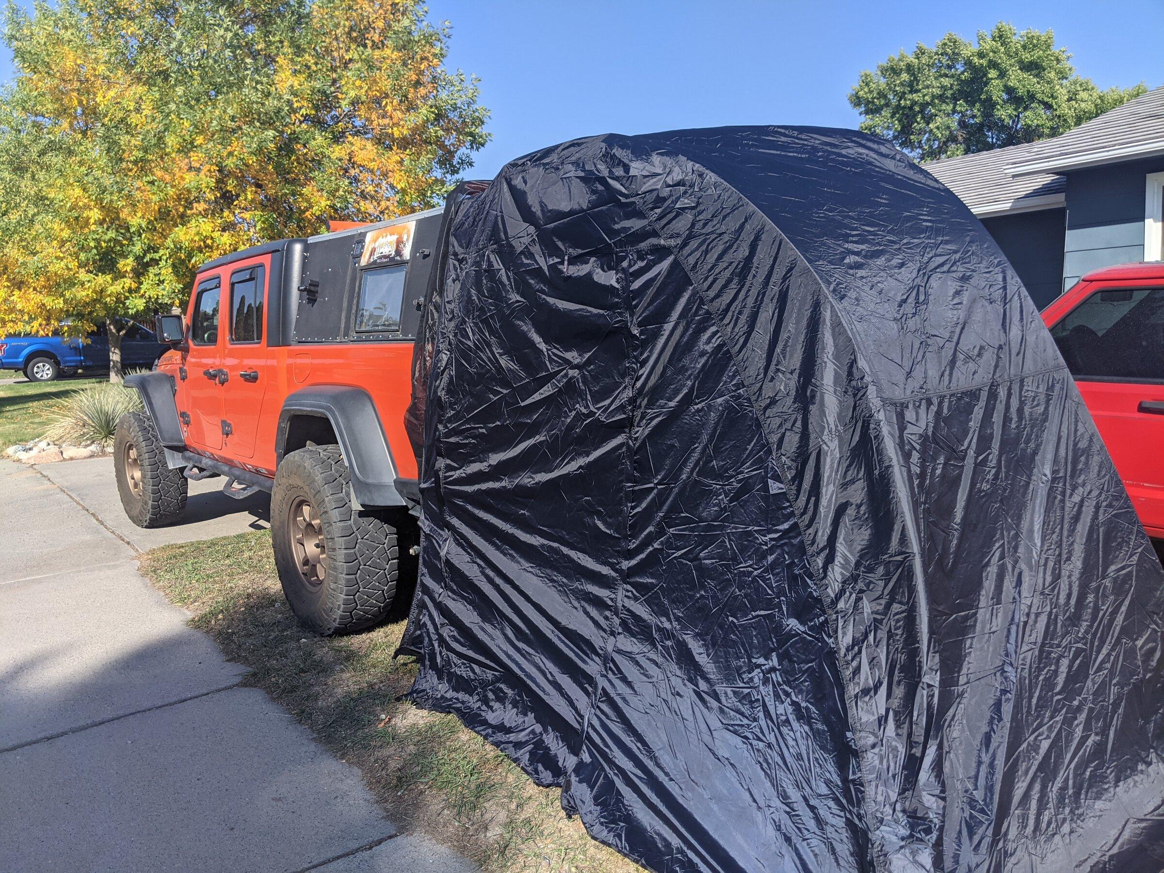 Jeep Gladiator Sleeping in the bed under a cap, a project starts! PXL_20210926_213341840