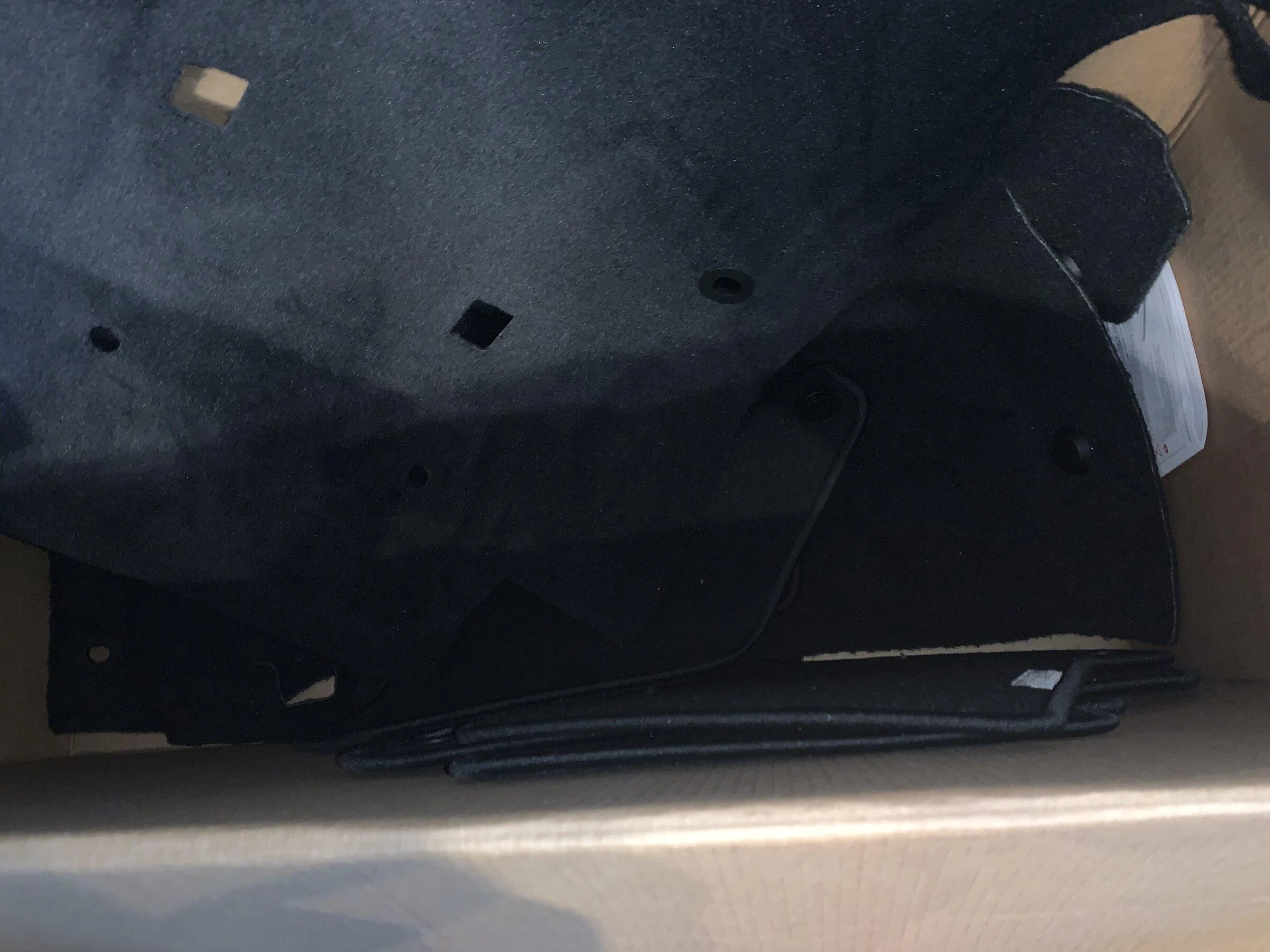 Jeep Gladiator Anywhere on east coast: Stock carpet + 4 carpet floor mats. Used 1 day. F1586293-35AC-4C90-8724-CCBFCF35EE81