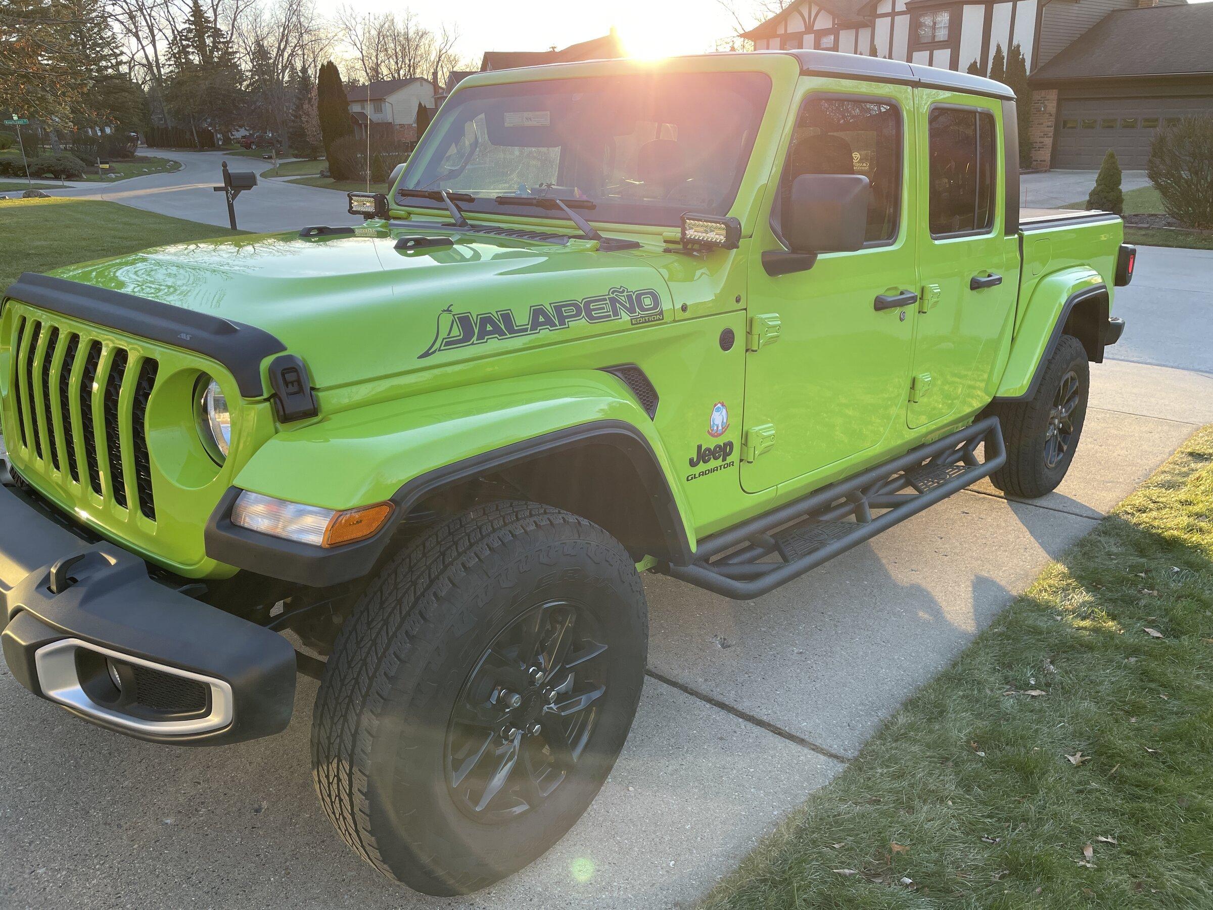 Jeep Gladiator GECKO GREEN Gladiator Club 93064C7C-D48D-44C3-930F-5F7A50A37BBD