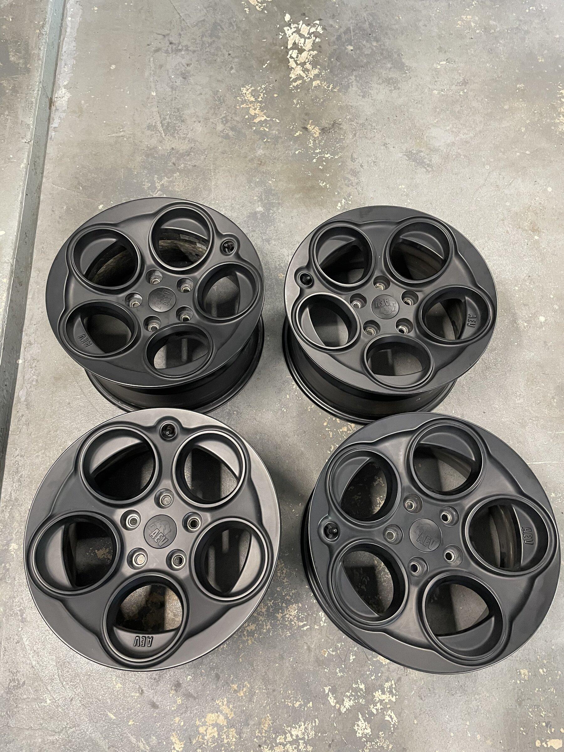 Jeep Gladiator AEV SAVEGRE II wheels. FE1DD897-B26E-4FD0-8275-F90724B56804