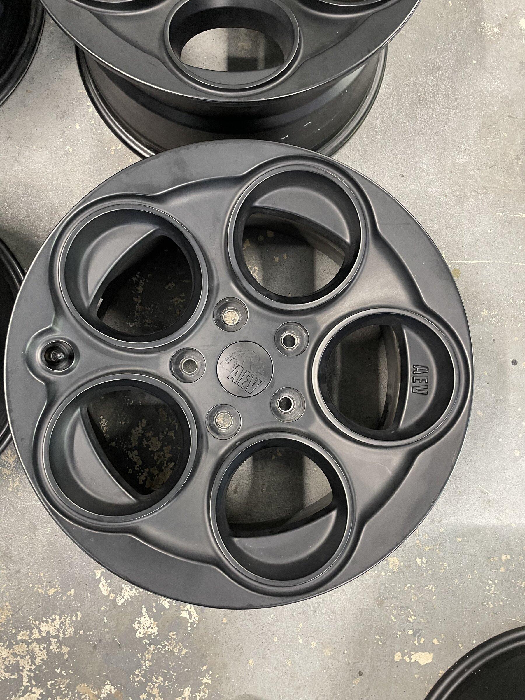 Jeep Gladiator AEV SAVEGRE II wheels. E62DA87D-FD75-47AD-B50C-34B34CA76630