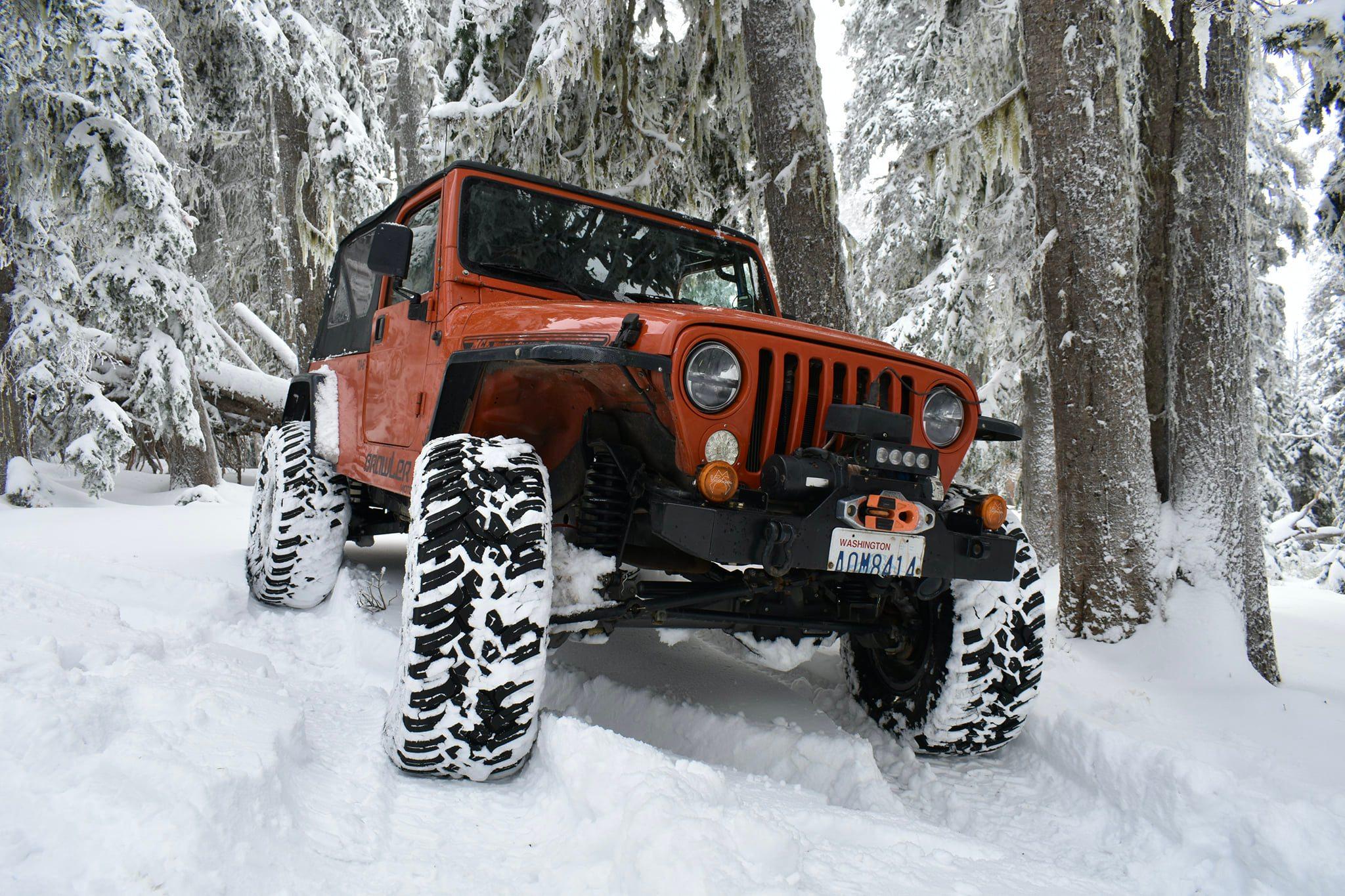Jeep Gladiator Let's see those winter wheeling shots! ? 001