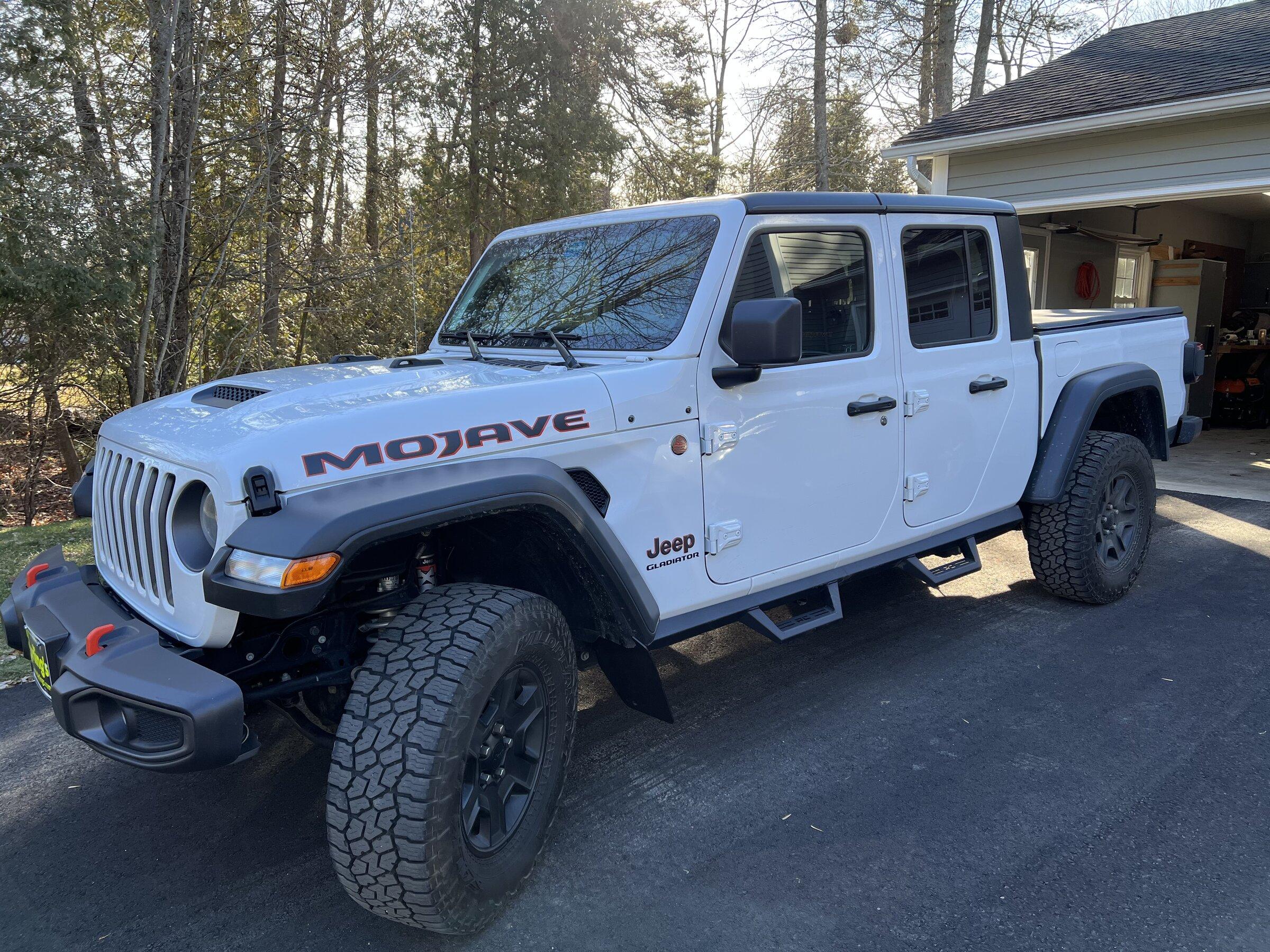 Jeep Gladiator Rough Country Contoured Drop Steps ... 1F32FBAC-12F3-4706-8F7F-76240C8BB4F6