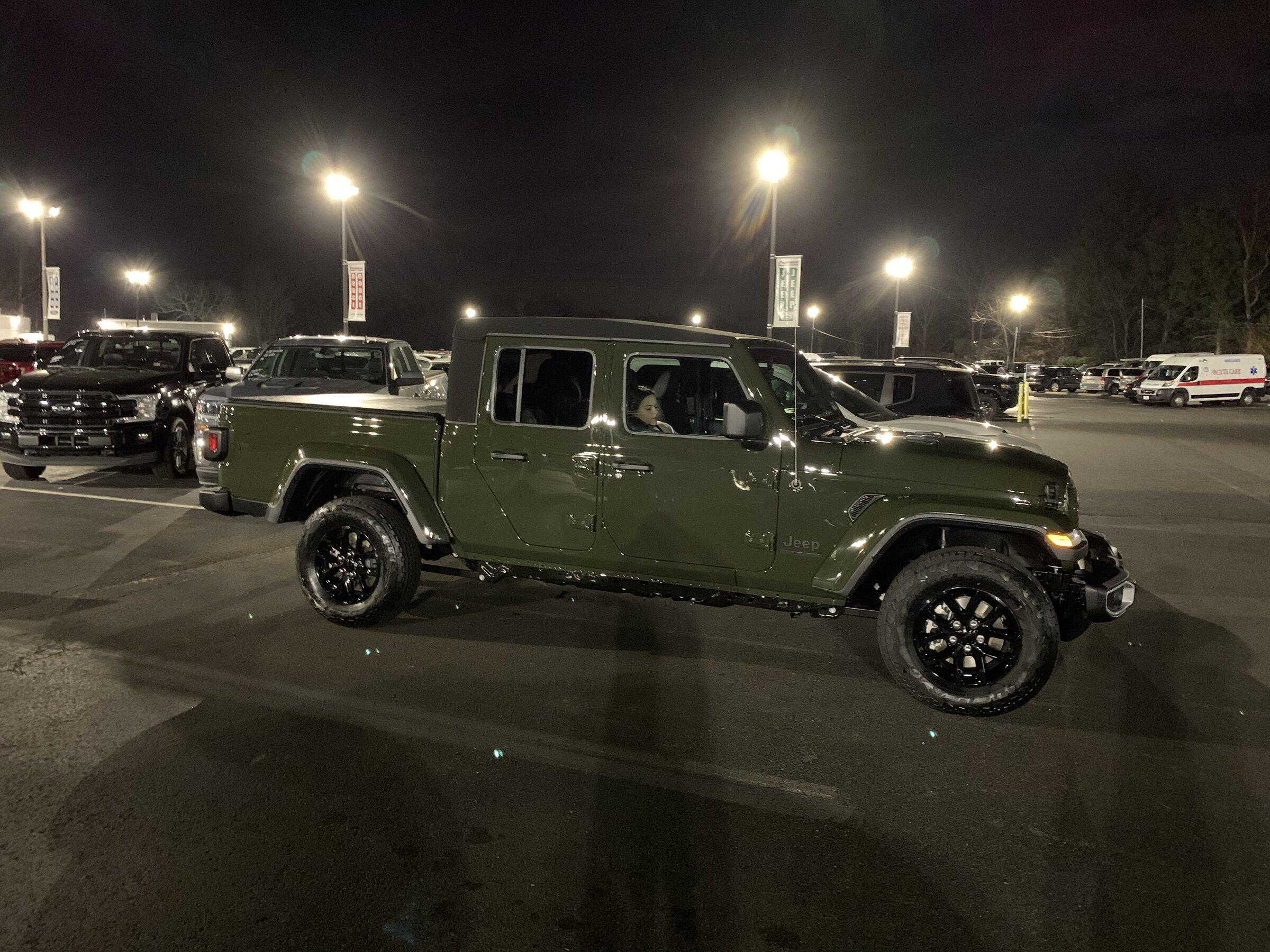 Jeep Gladiator MY22 Only - Anyone moved to D1? 4B6074C9-6446-43C5-B582-EA1114727E6B