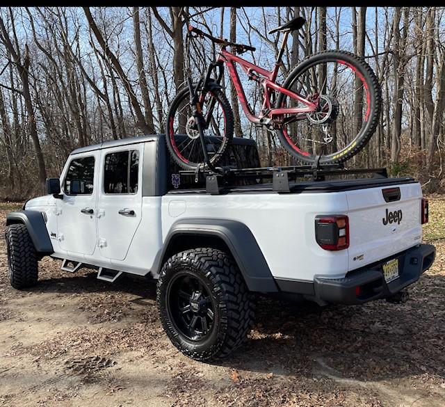 Jeep Gladiator Mountain Bikes - How are you guys carrying them?? bike