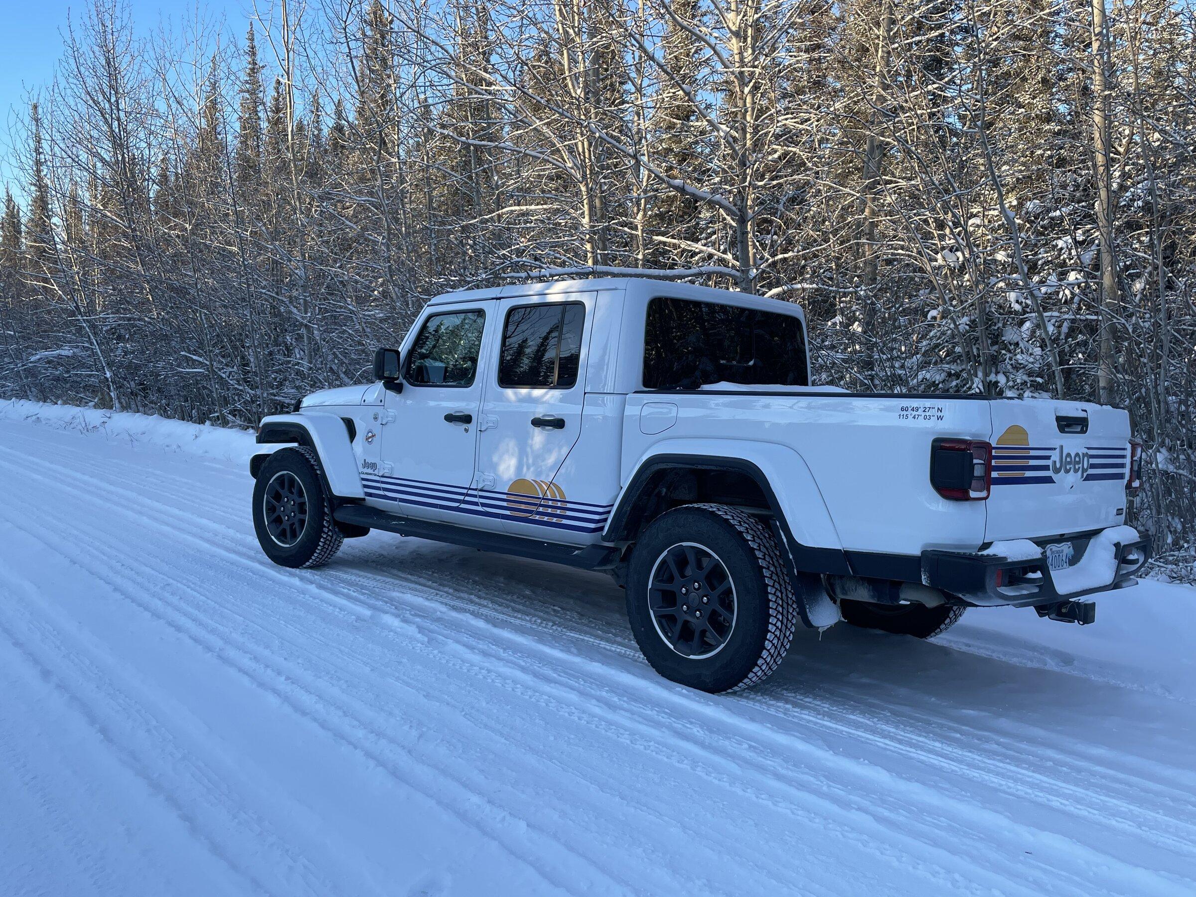 Jeep Gladiator BRIGHT WHITE Gladiator JT Club 6D3394E0-6730-431E-9A7F-02883BB6E6B8