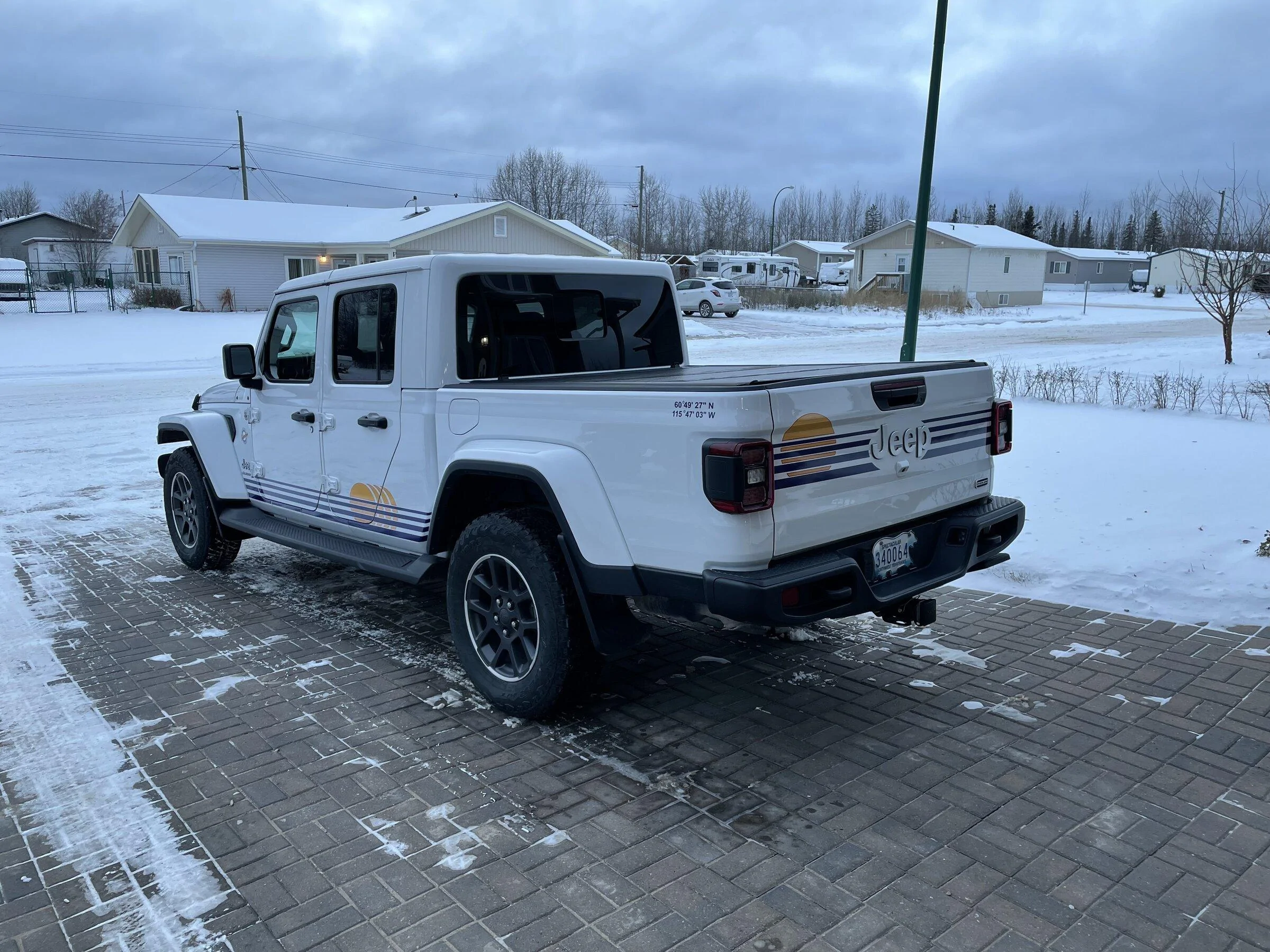 Jeep Gladiator BRIGHT WHITE Gladiator JT Club B1F61E68-A799-4C62-8014-5BDB2B99FF1F