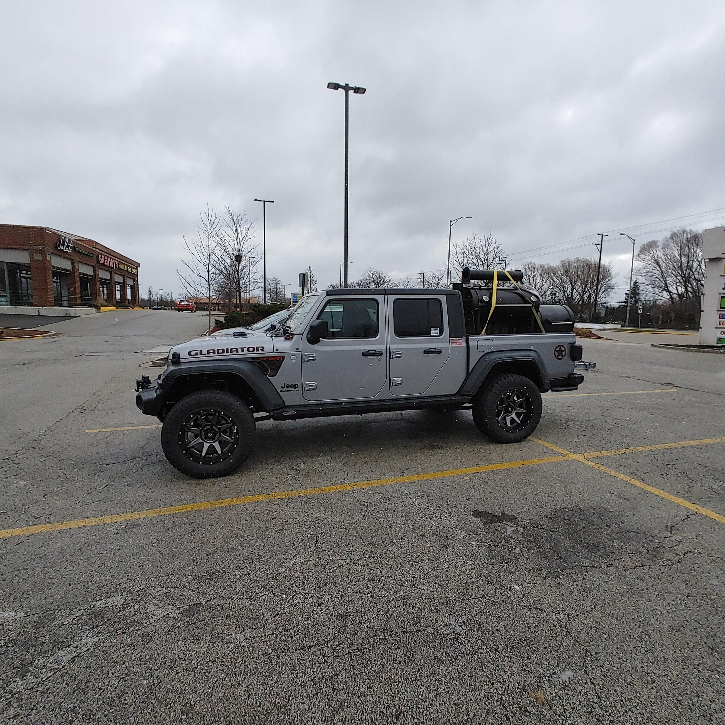 Jeep Gladiator Did you buy your JT because of the bed or for towing??? 1211210953