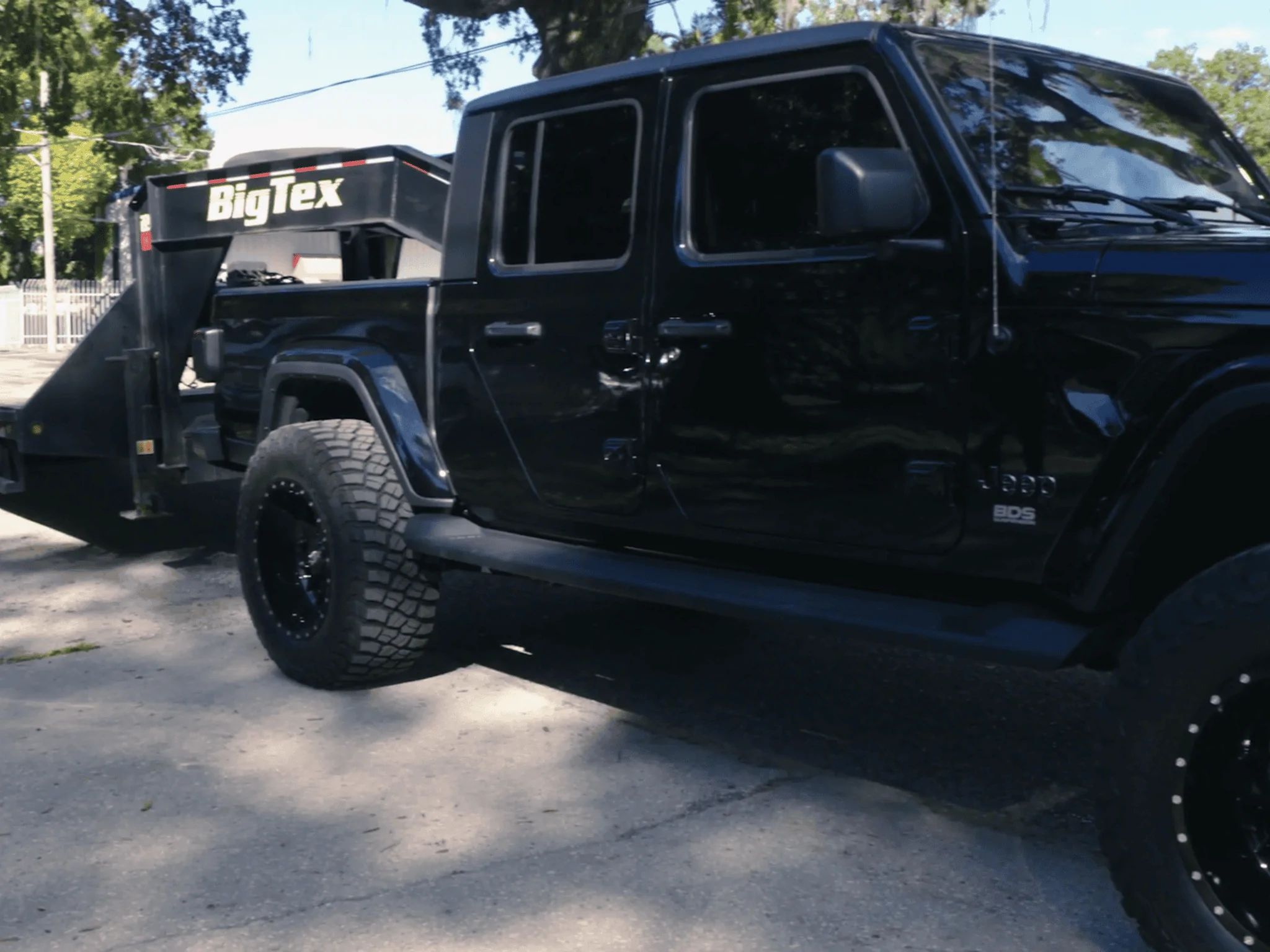 Jeep Gladiator All girls garage installing a gooseneck on a JTD ??? FAAC8A0A-7C72-4E07-B252-4F8F540A3AB1