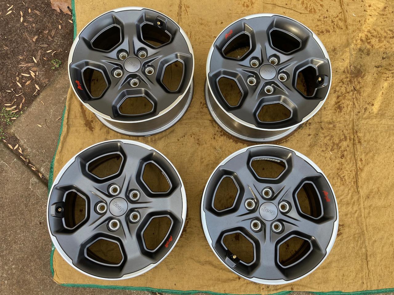 Jeep Gladiator Rubicon Take-off Rims - Will Ship IMG_6922