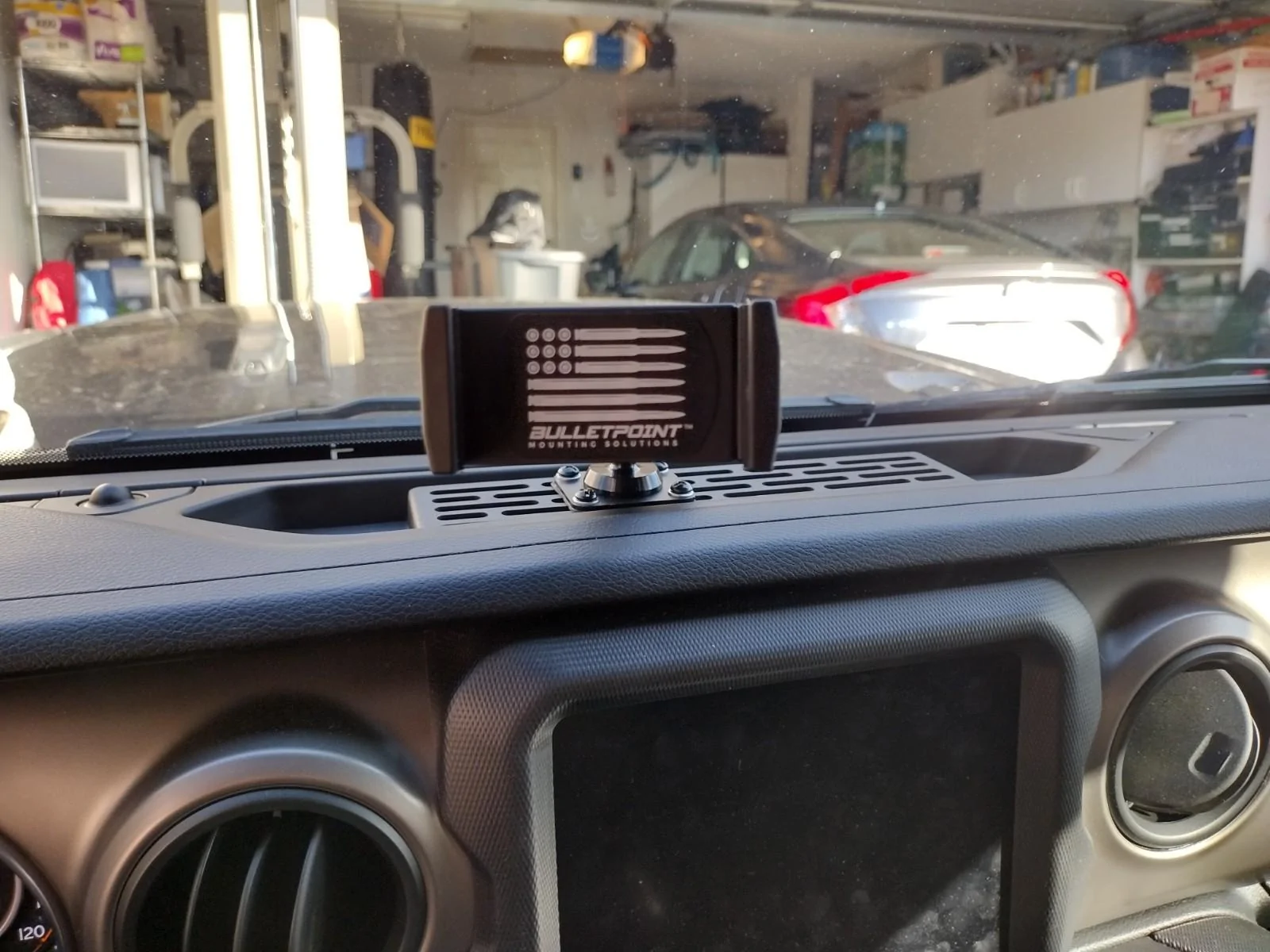 Jeep Gladiator Upgraded my phone holder to a good one IMG_20211218_152217844_HDR