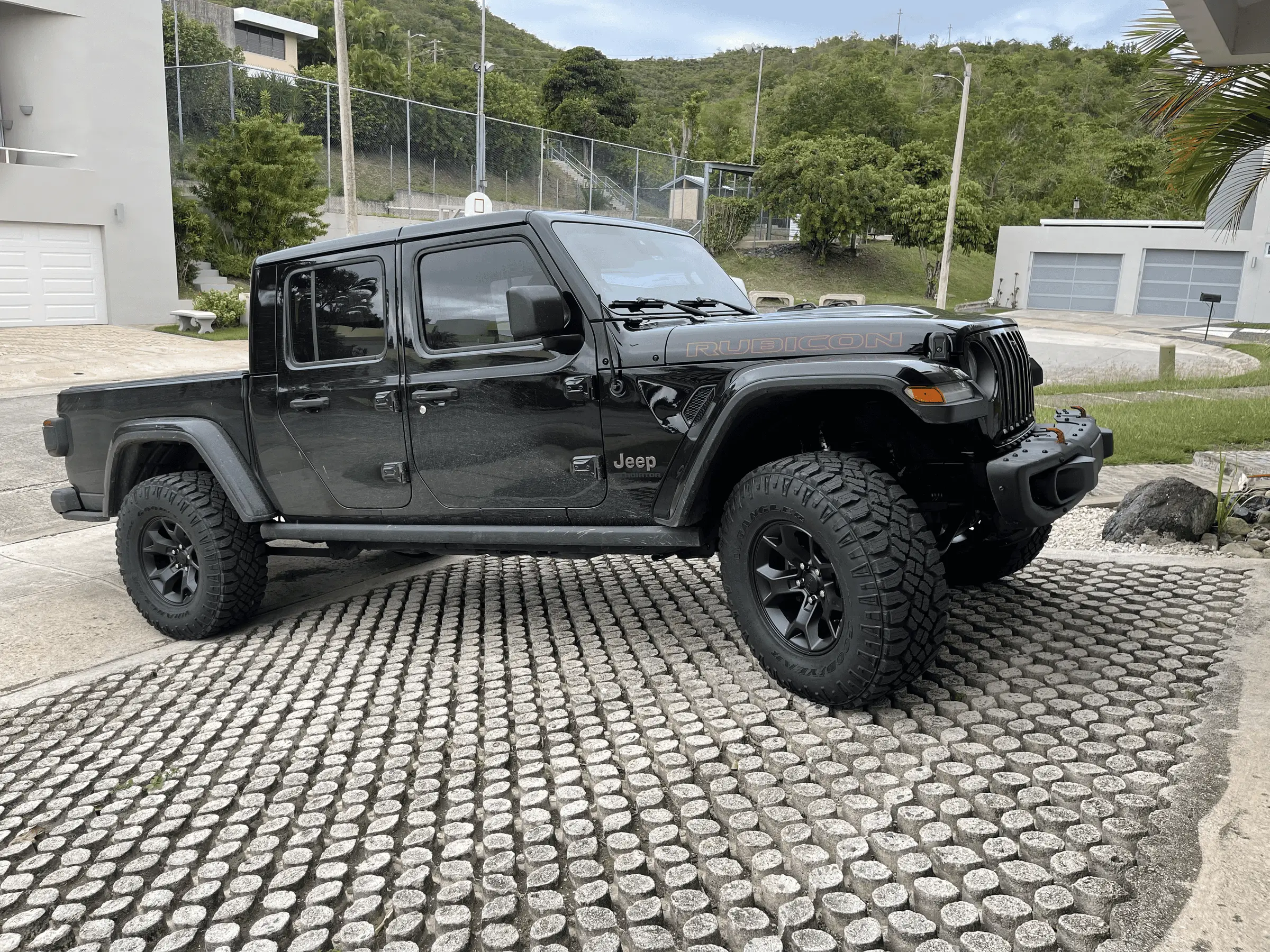 Jeep Gladiator BLACK Gladiator JT Club tempImageyyamB2