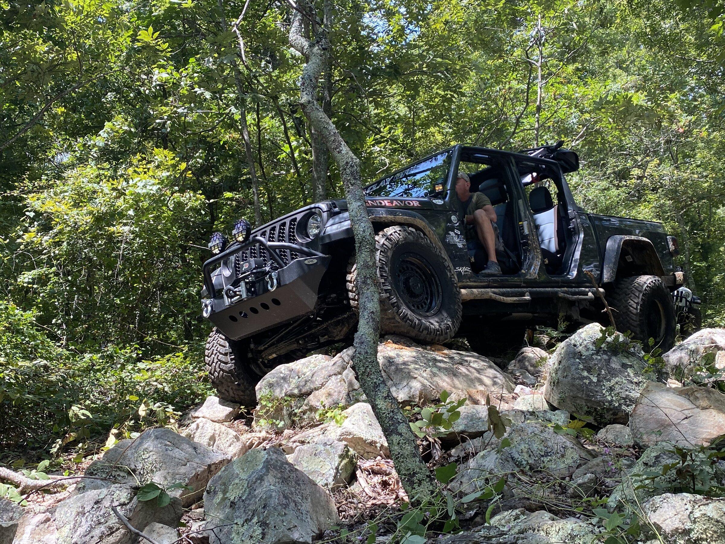 Jeep Gladiator Ready for a lift B4BFE8B4-F5C8-4703-9F01-9D45525C12E0