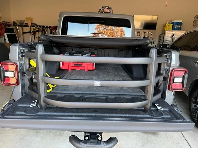 Jeep Gladiator Bed Extender and Tri-fold? IMG_2305
