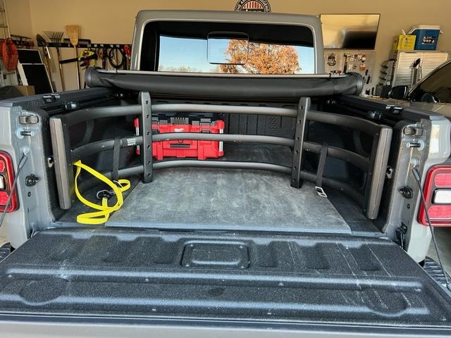Jeep Gladiator Bed Extender and Tri-fold? IMG_2306