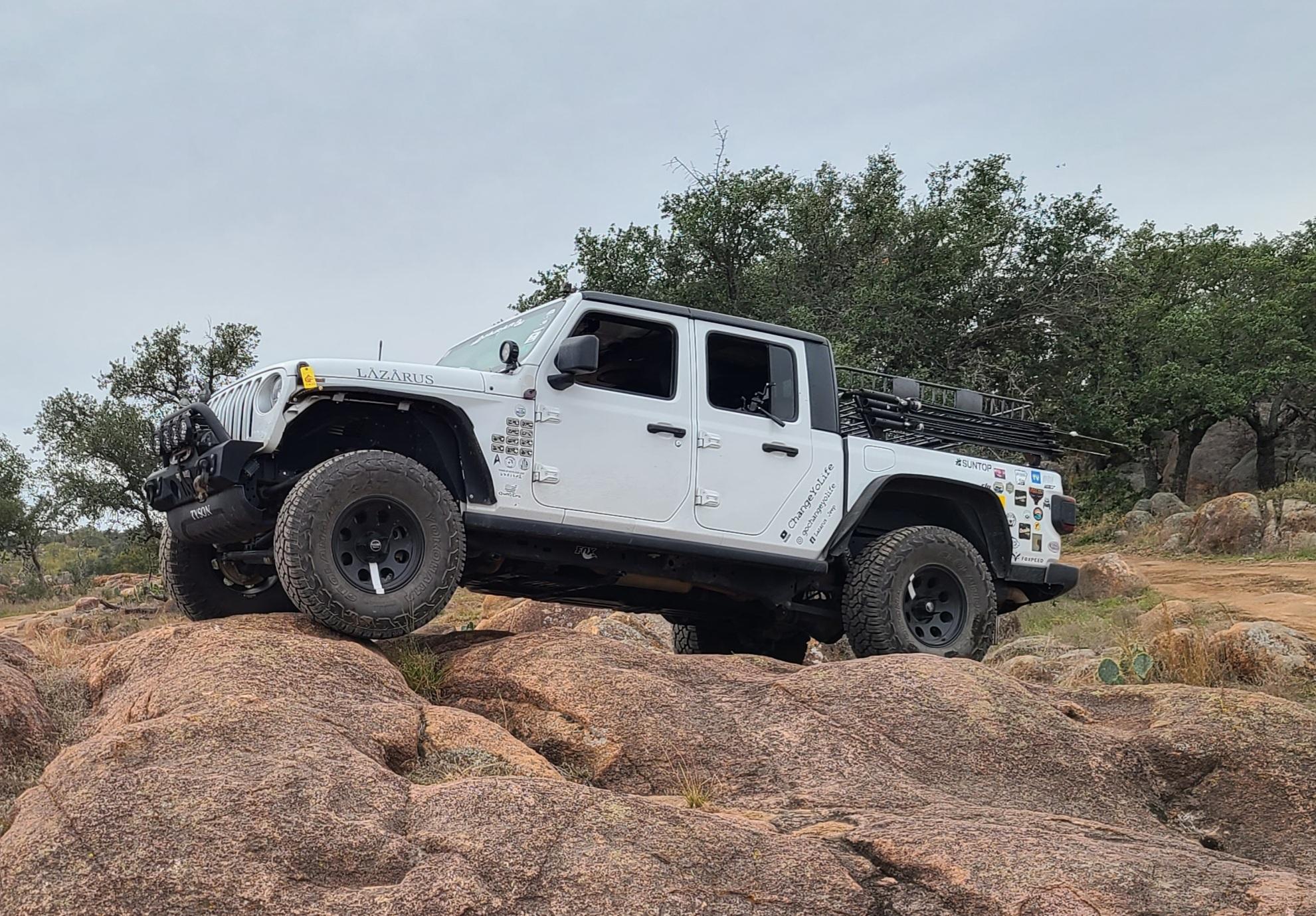 20211126 Tyson Jeep at Wolf Caves - Mason, TX (1).jpg