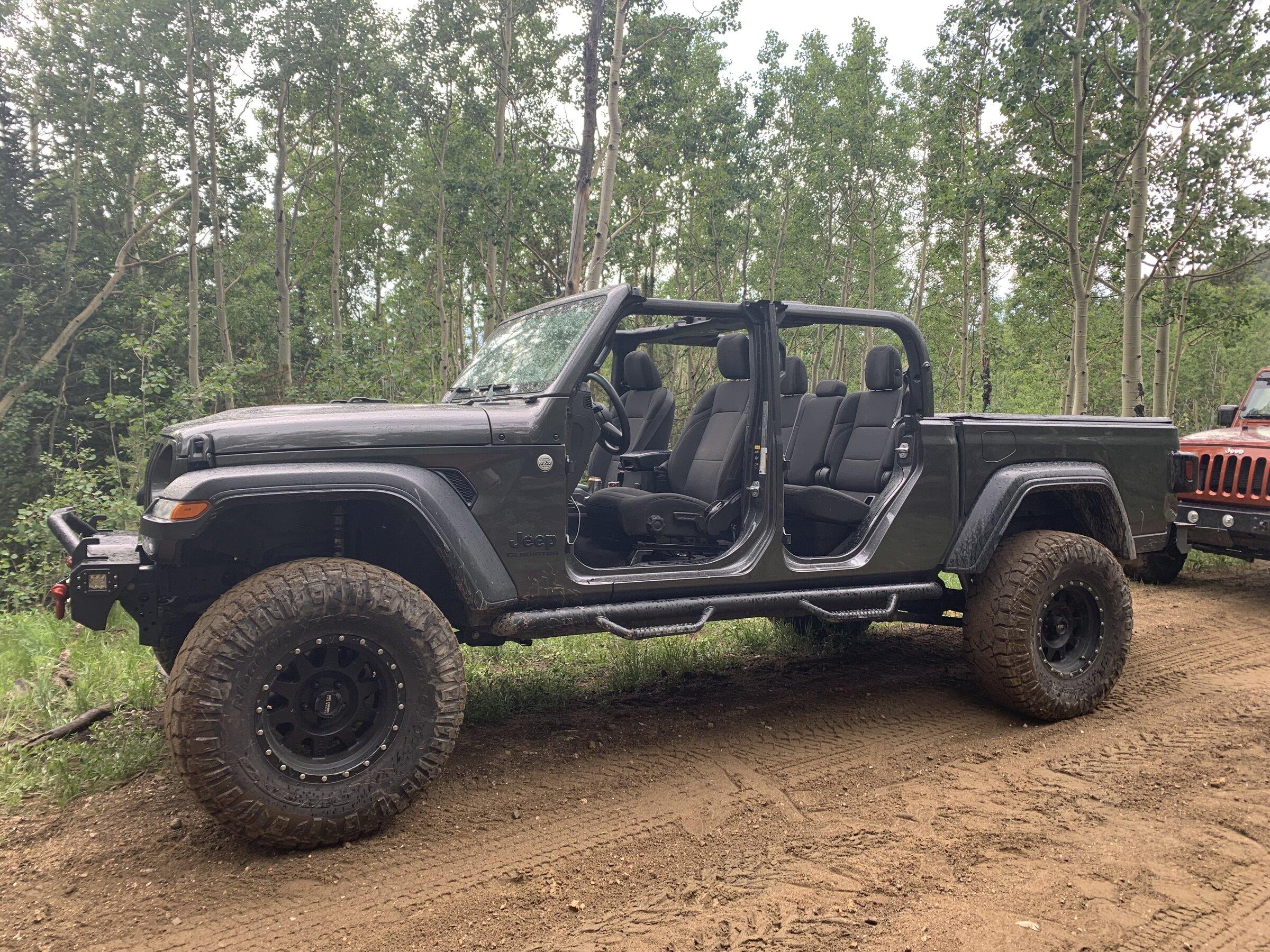 Jeep Gladiator Let’s see granite crystal jt’s with aftermarket wheels please E64077D2-AD54-492C-ADE9-0BF0FD44714D