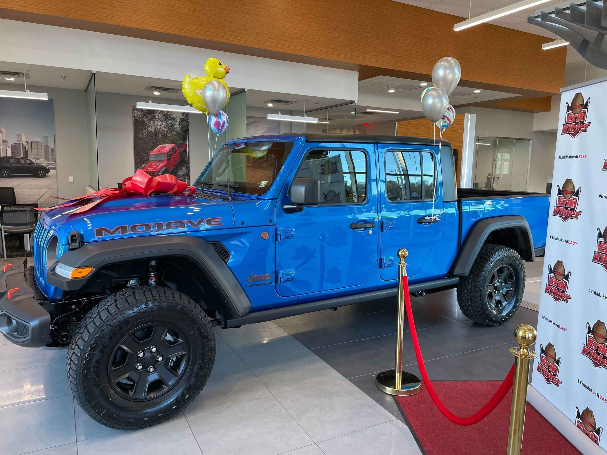 Jeep Gladiator MY22 Only - Anyone moved to D1? Image from iOS