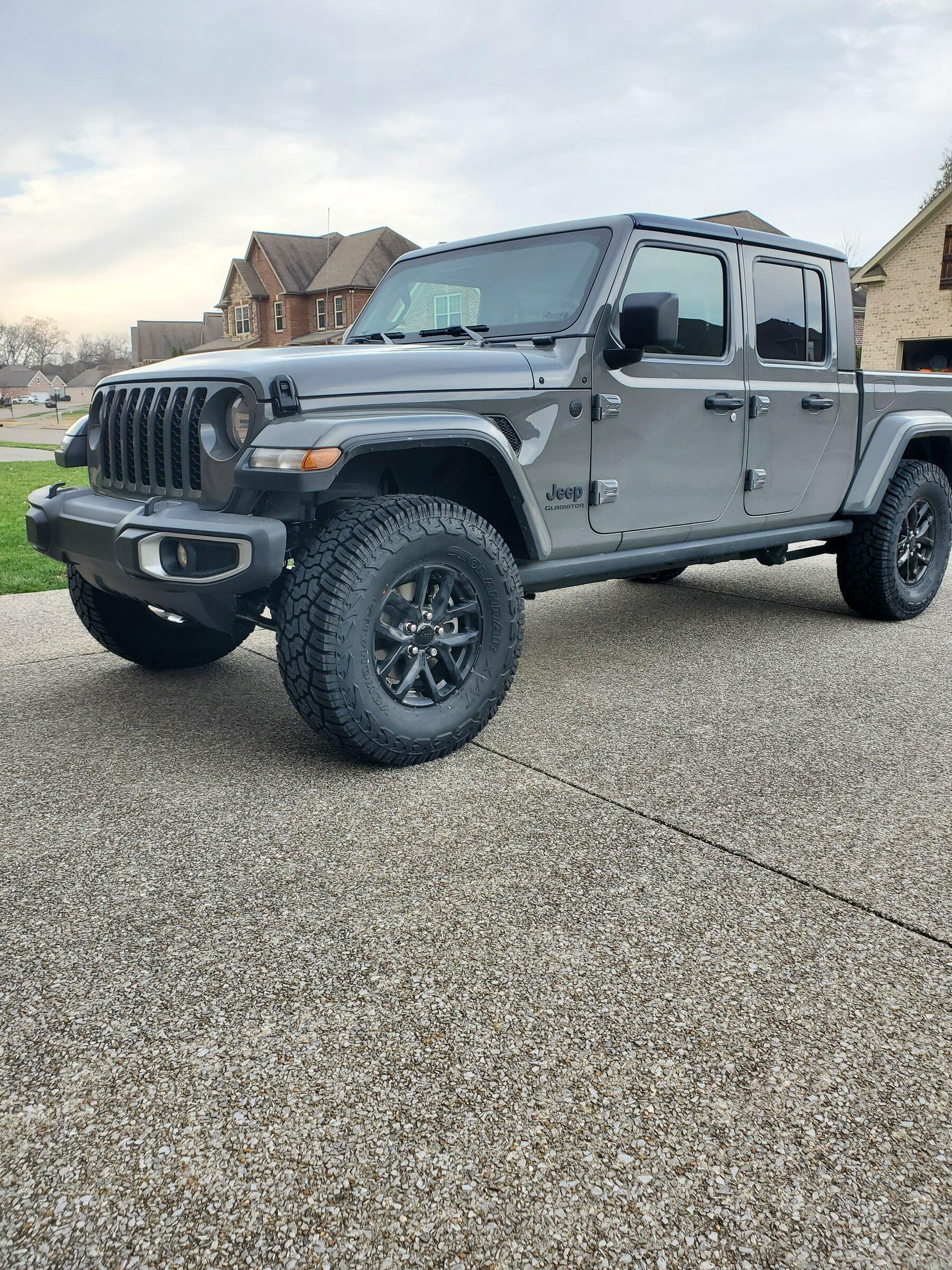 Jeep Gladiator Max Tow 35x12.5r17 Geolander X-AT 20211221_103206
