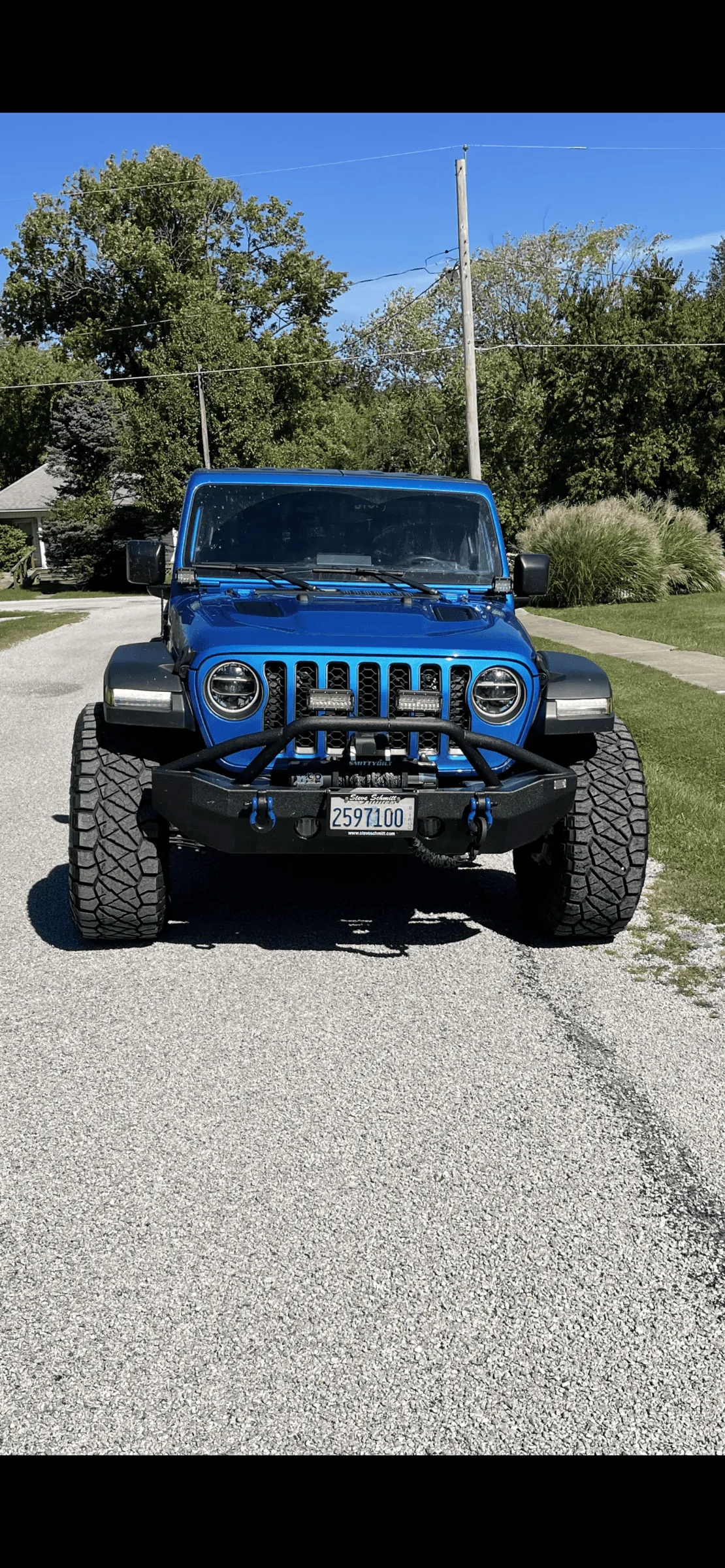 Jeep Gladiator Help with a width measurement? Garage fit concern. 0F2340EC-D835-47E8-8364-E9B5FD1957B6