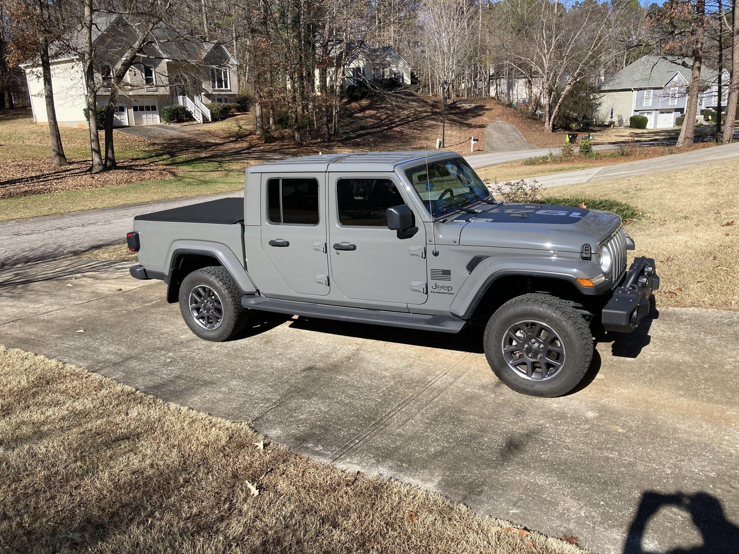 Jeep Gladiator mopar 2in lift IMG_2471
