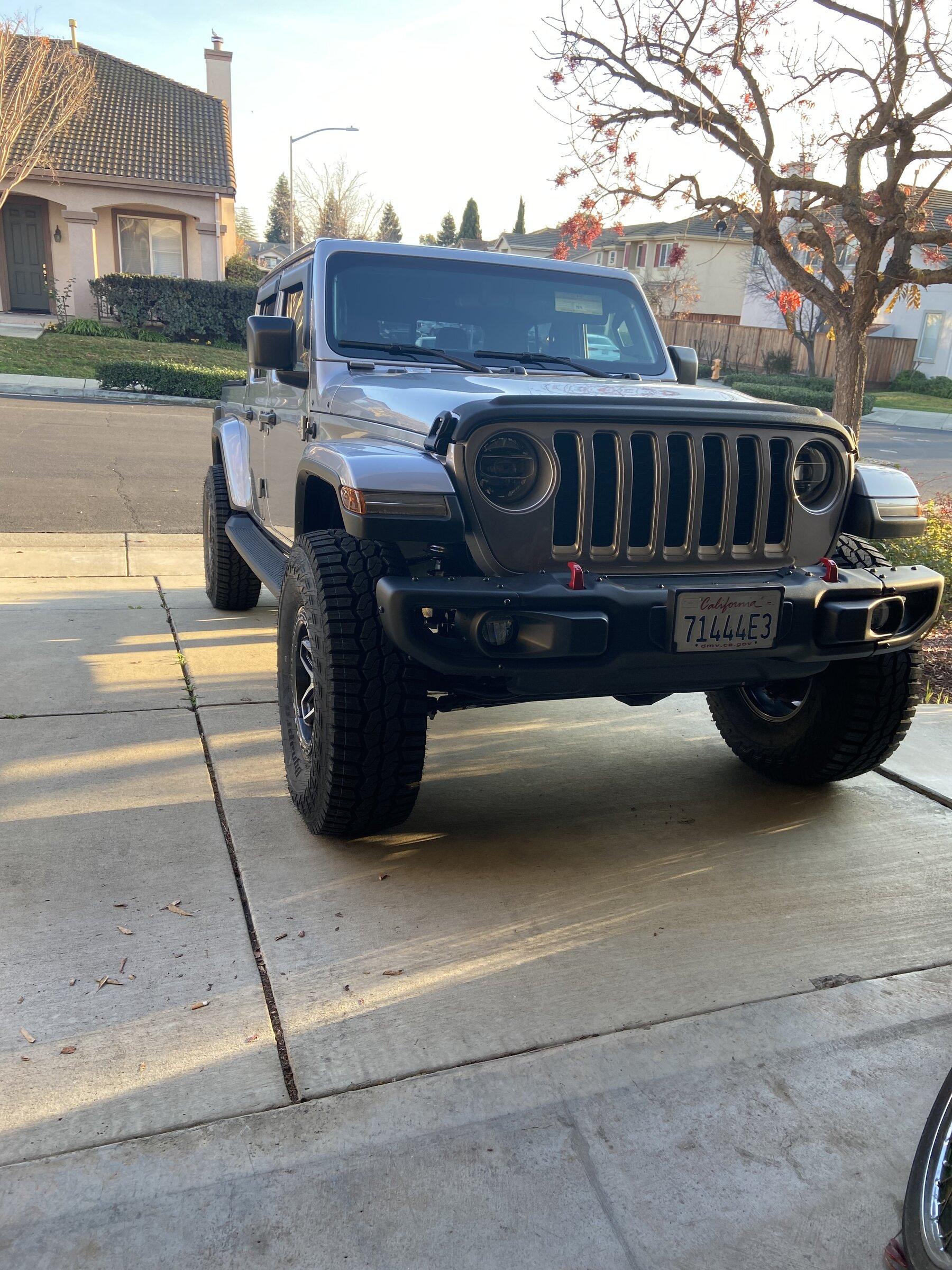 Jeep Gladiator mopar 2in lift 1CBD6EF7-E602-40EC-B262-66AB1BA34D4C