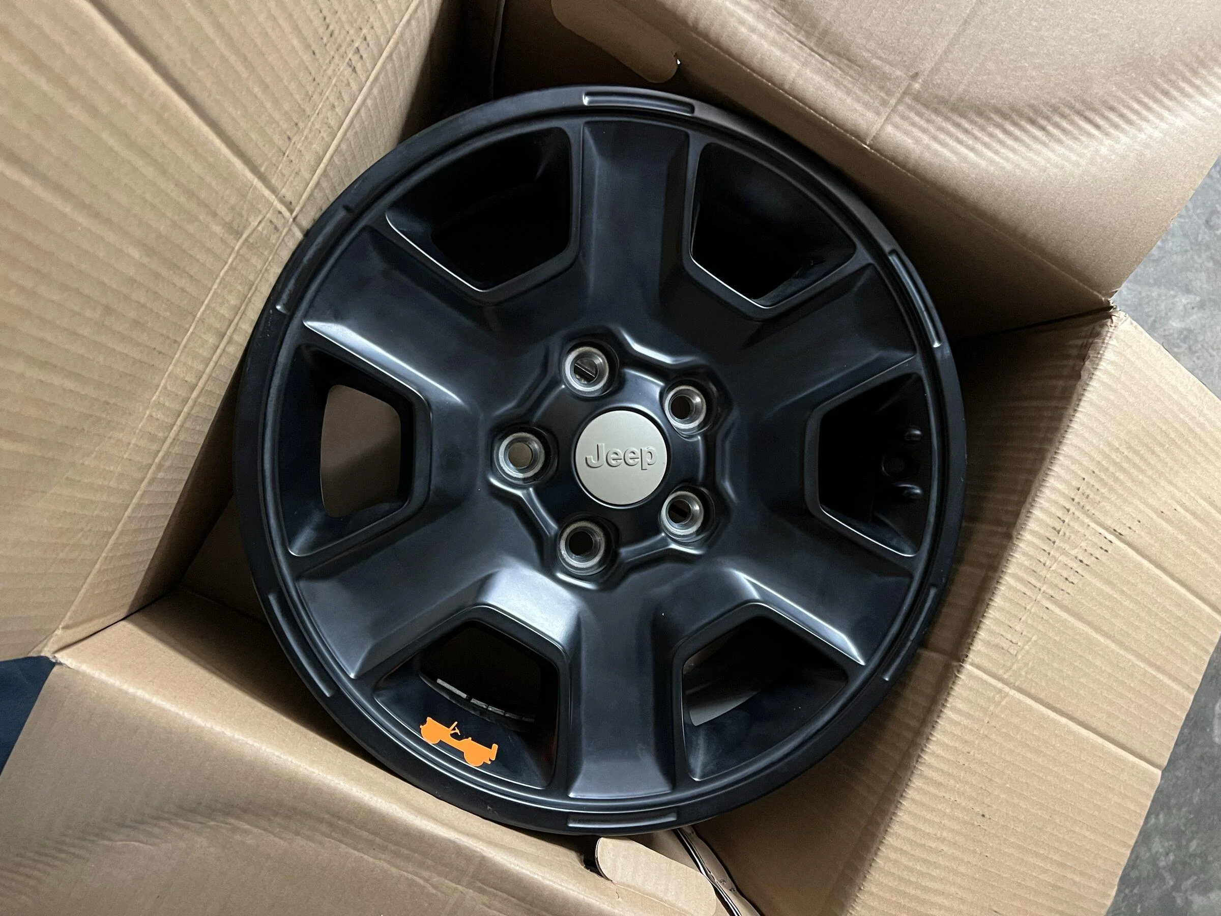 Jeep Gladiator Mojave OEM wheels set of 4 A46CA0D5-F15F-4AC3-8CB5-505963356E52