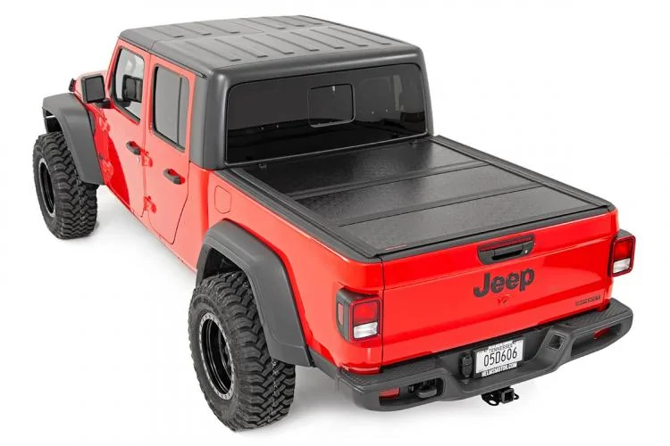 Jeep Gladiator Rough Country hard bed cover gladiator-flushcover-install3_1