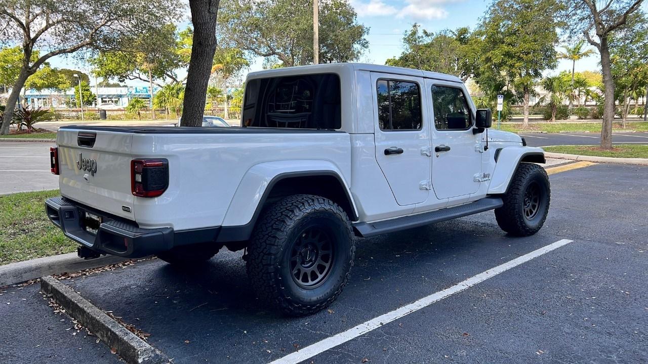 Jeep Gladiator 35s and No Lift Thread Gladiators 35s_2_LI